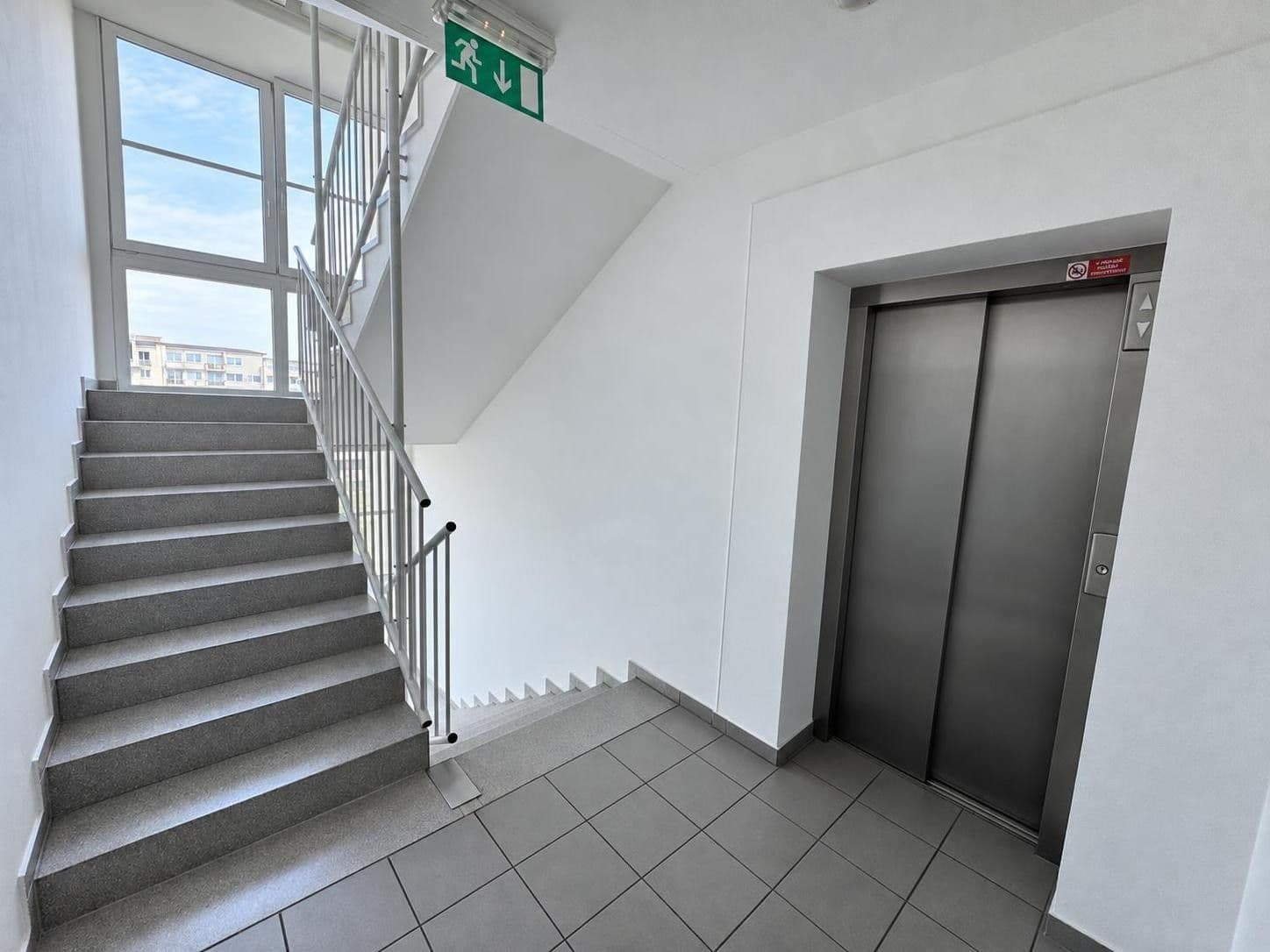 Prenájom bytu 2-izbový 60 m², Dusíkova, Brno, Jihomoravský kraj Prenájom bytu 2-izbový 60 m², Dusíkova, Brno, Jihomoravský kraj