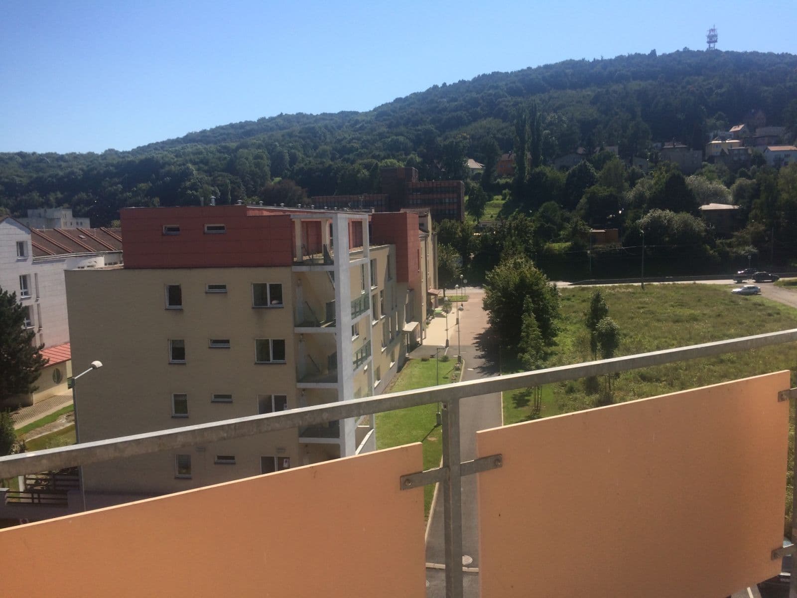 Prenájom bytu 2-izbový 58 m², Baráčnická, Ústí nad Labem, Ústecký kraj Prenájom bytu 2-izbový 58 m², Baráčnická, Ústí nad Labem, Ústecký kraj