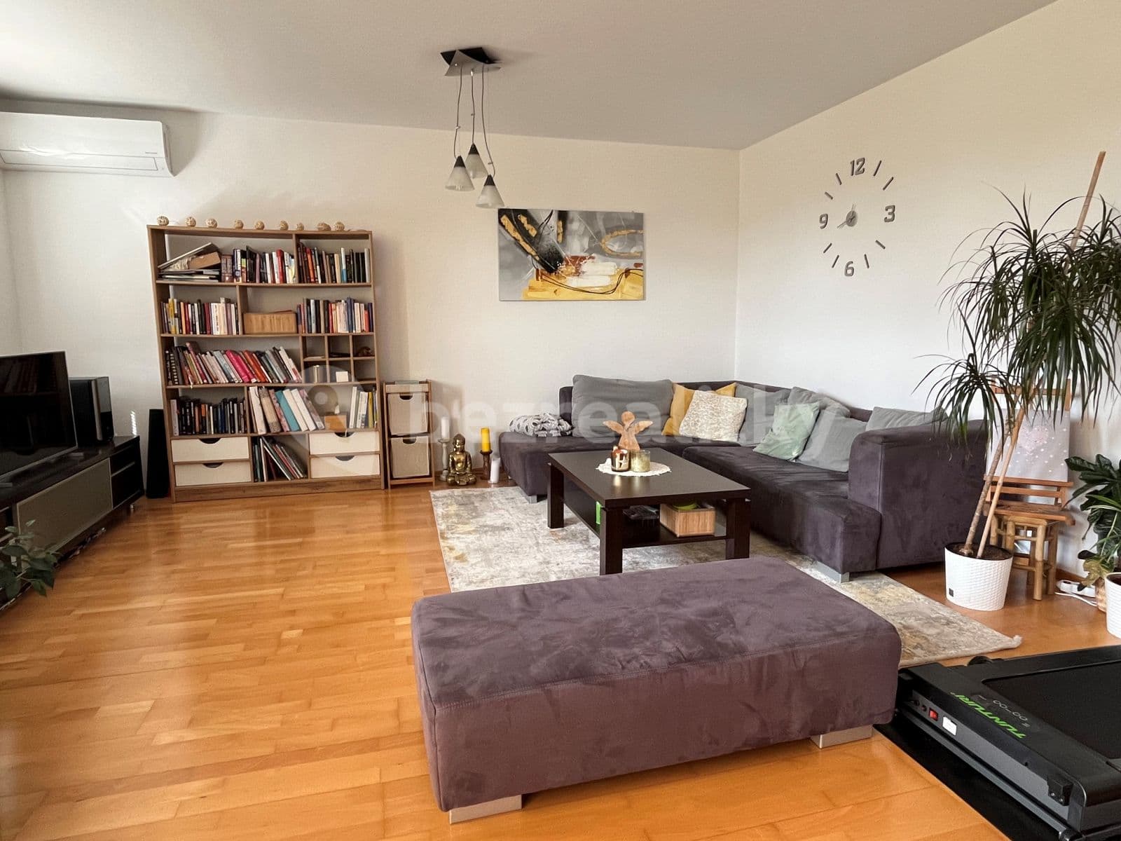 Prenájom bytu 4-izbový 110 m², Azurová, Brno, Jihomoravský kraj Prenájom bytu 4-izbový 110 m², Azurová, Brno, Jihomoravský kraj