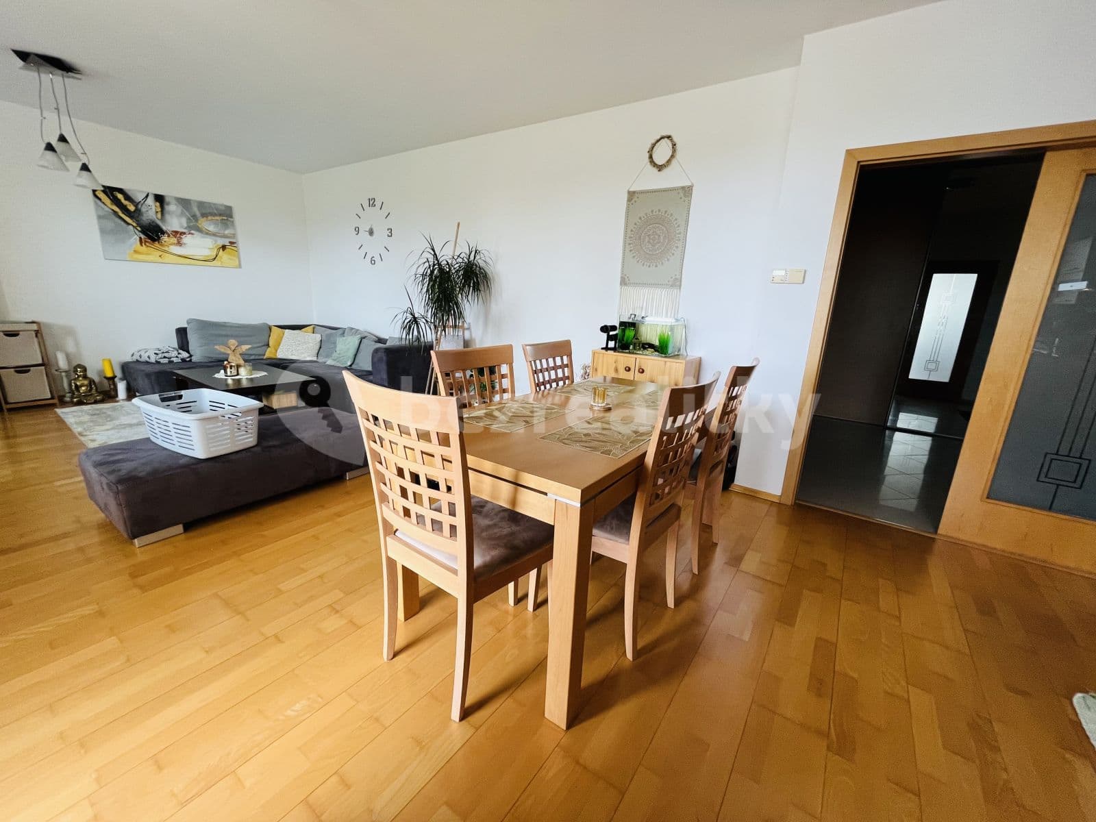 Prenájom bytu 4-izbový 110 m², Azurová, Brno, Jihomoravský kraj Prenájom bytu 4-izbový 110 m², Azurová, Brno, Jihomoravský kraj