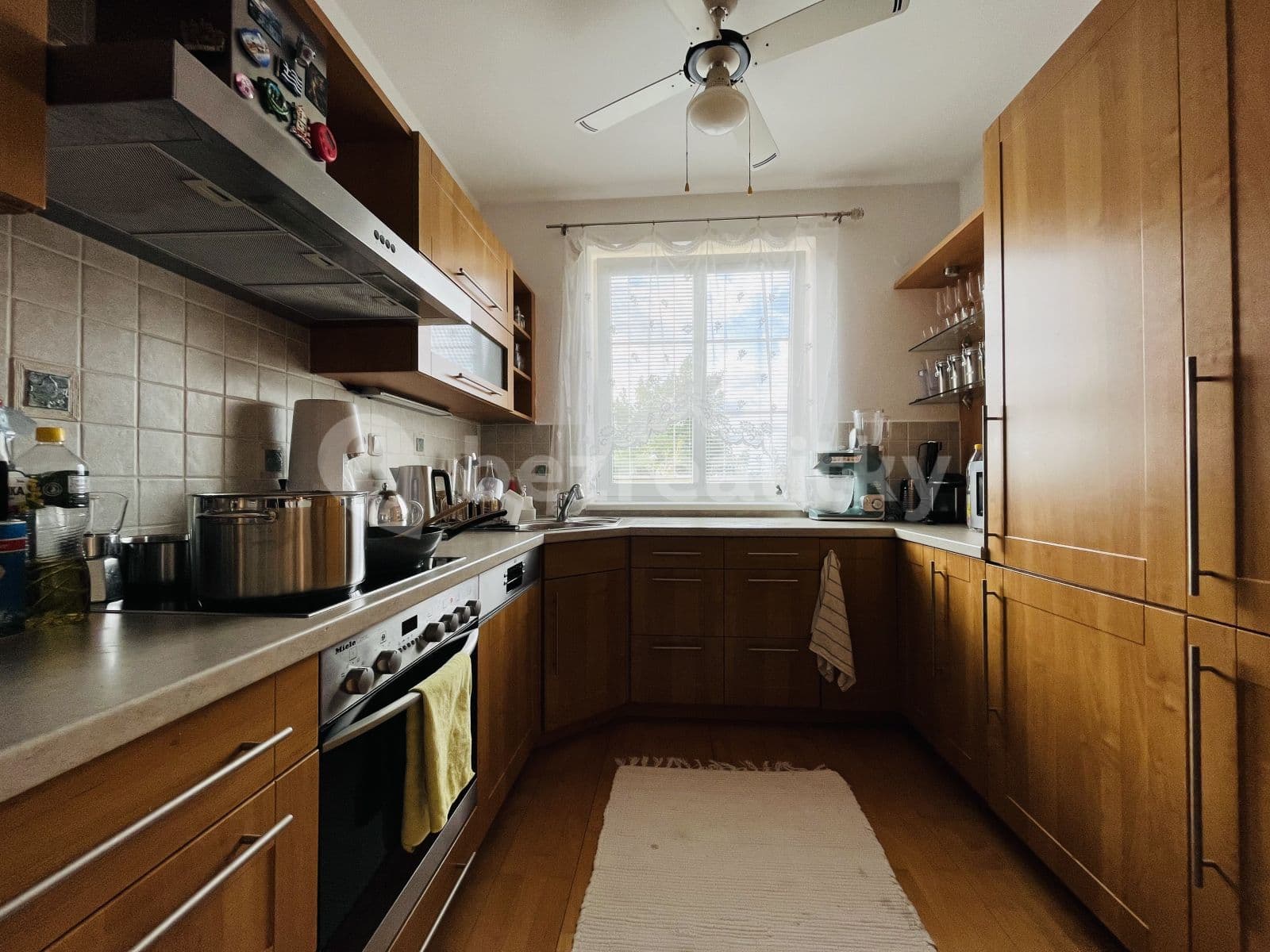 Prenájom bytu 4-izbový 110 m², Azurová, Brno, Jihomoravský kraj Prenájom bytu 4-izbový 110 m², Azurová, Brno, Jihomoravský kraj