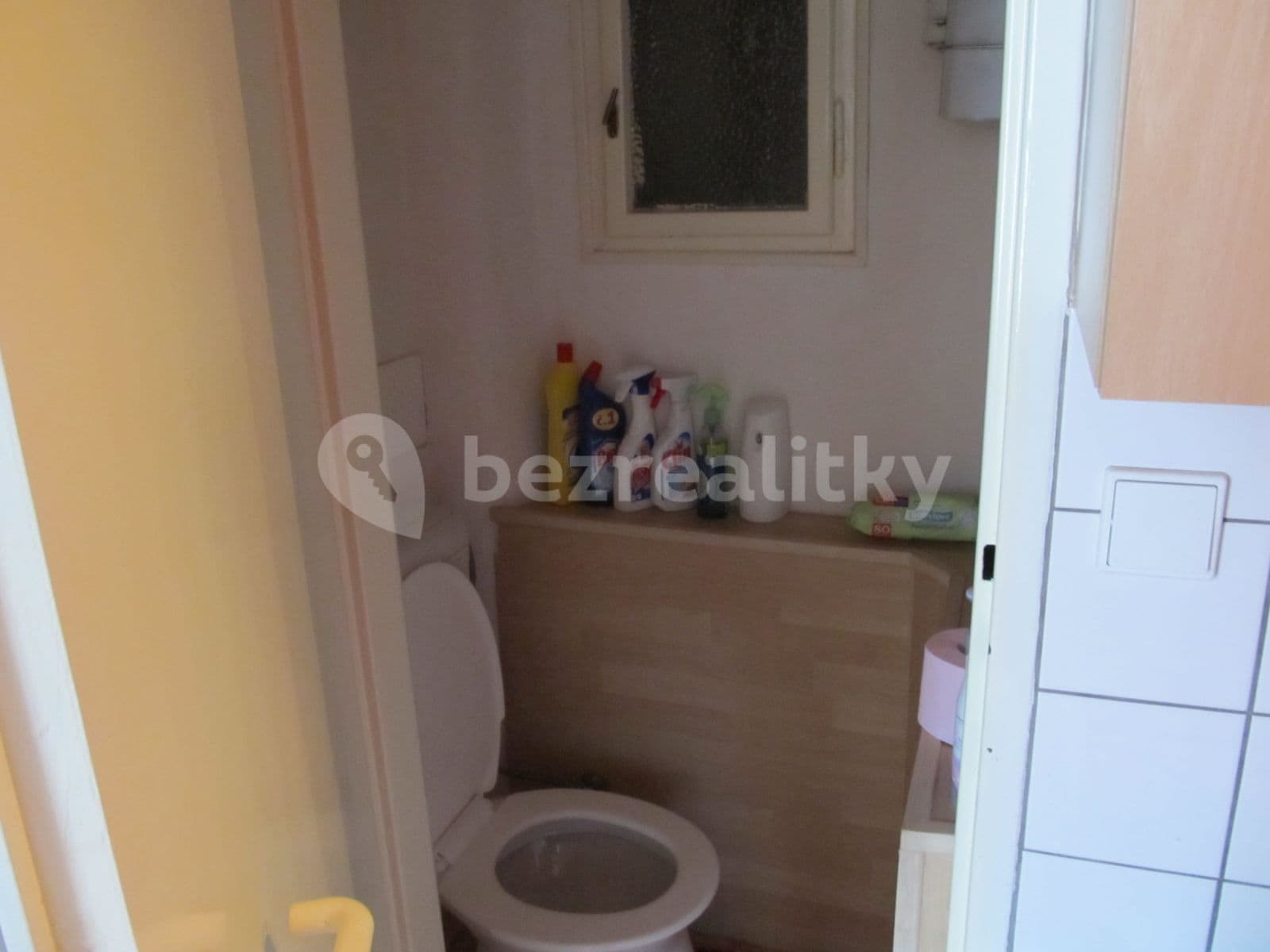 Prenájom bytu 2-izbový 38 m², Sámova, Praha, Praha Prenájom bytu 2-izbový 38 m², Sámova, Praha, Praha