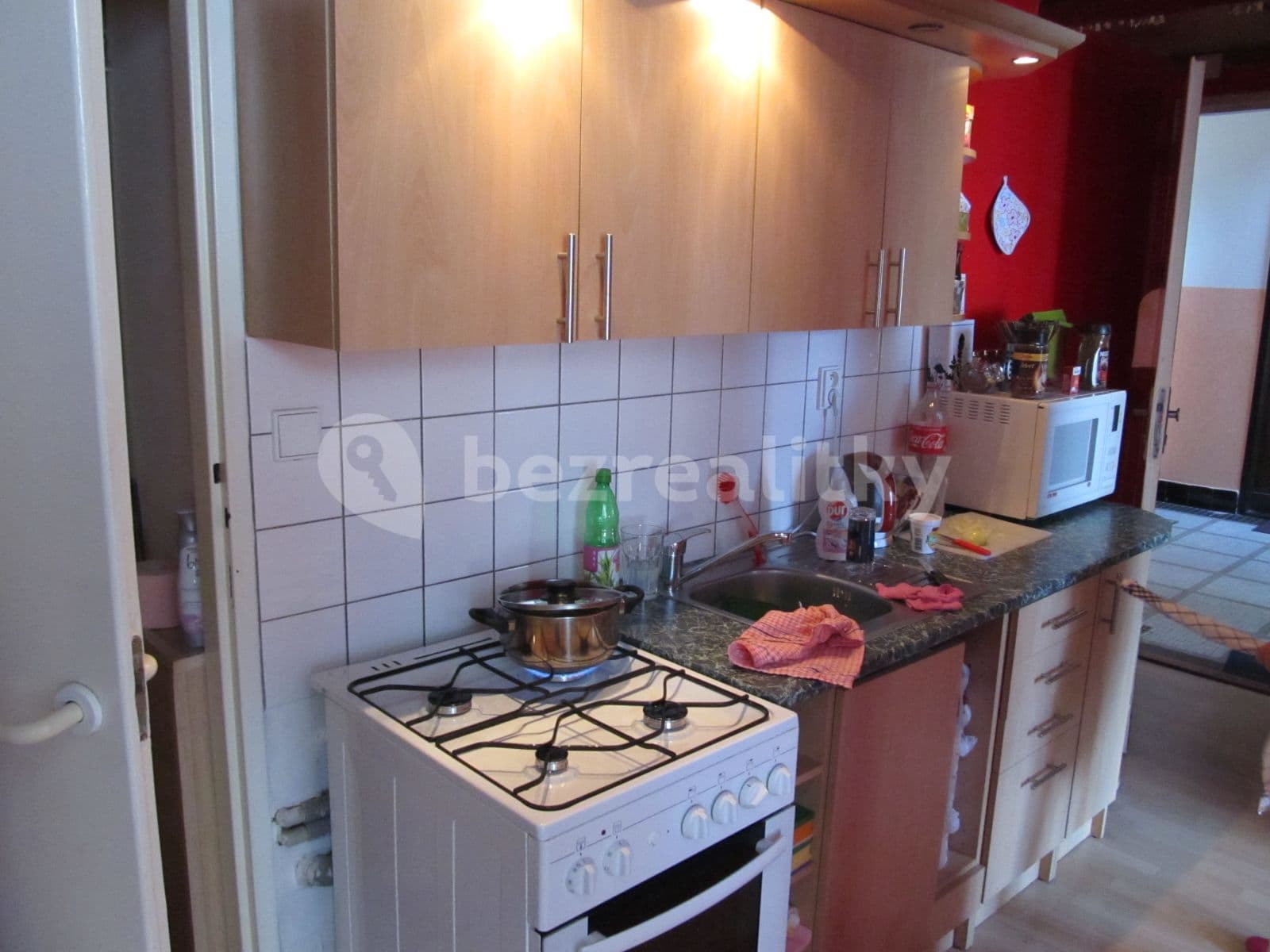 Prenájom bytu 2-izbový 38 m², Sámova, Praha, Praha Prenájom bytu 2-izbový 38 m², Sámova, Praha, Praha