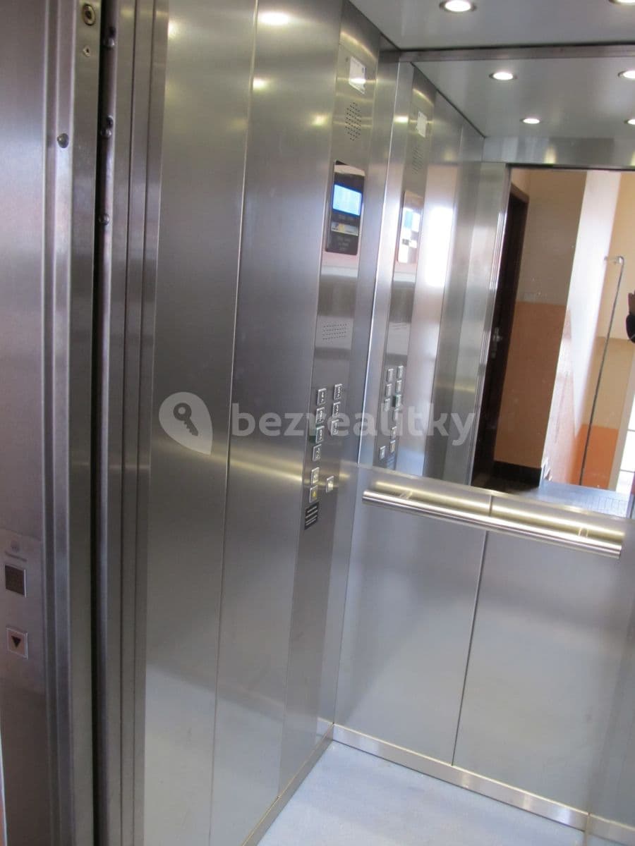 Prenájom bytu 2-izbový 38 m², Sámova, Praha, Praha Prenájom bytu 2-izbový 38 m², Sámova, Praha, Praha