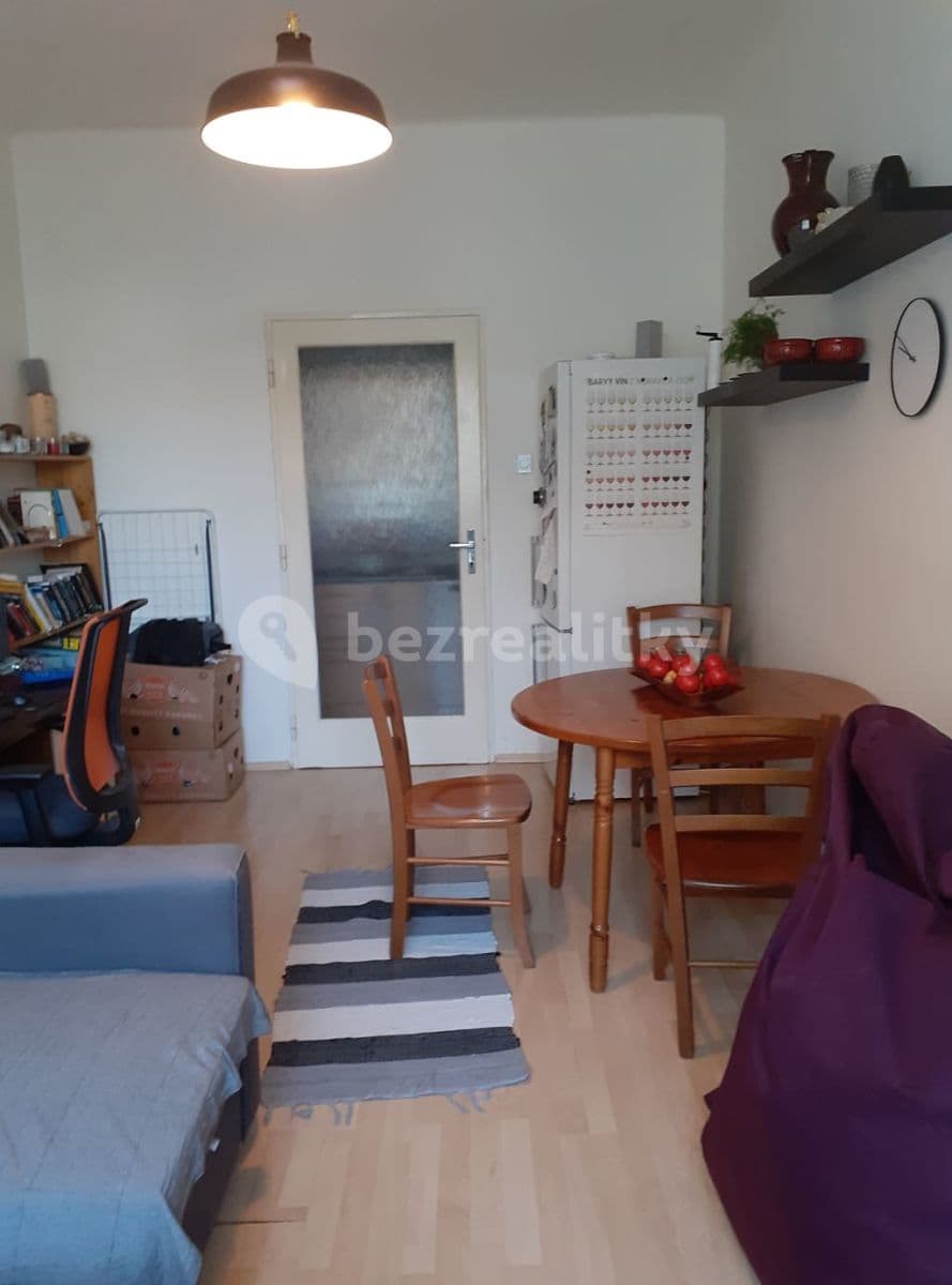 Prenájom bytu 2-izbový 38 m², Sámova, Praha, Praha Prenájom bytu 2-izbový 38 m², Sámova, Praha, Praha