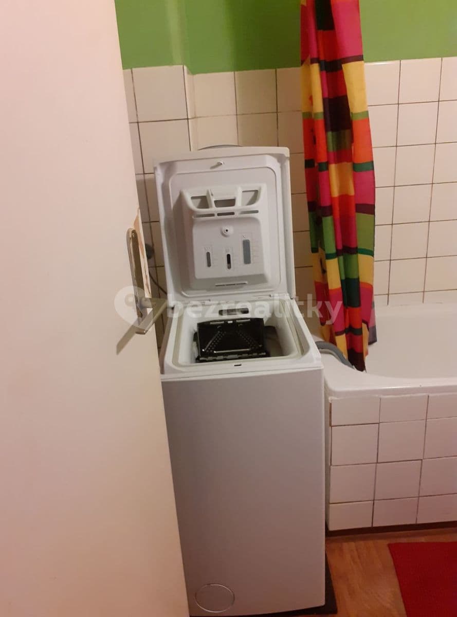Prenájom bytu 2-izbový 38 m², Sámova, Praha, Praha Prenájom bytu 2-izbový 38 m², Sámova, Praha, Praha
