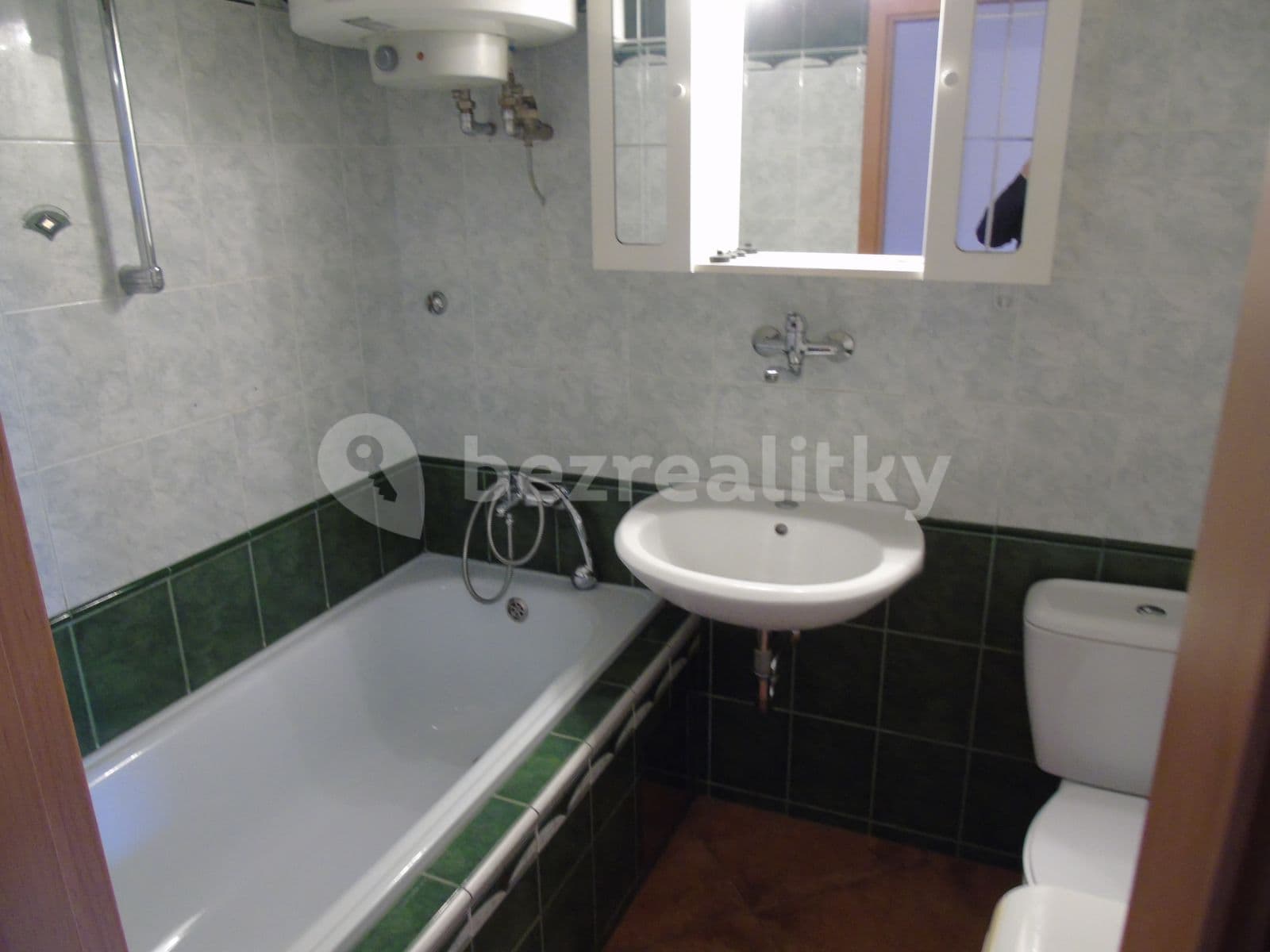 Prenájom bytu 1-izbový 48 m², Gutova, Praha, Praha Prenájom bytu 1-izbový 48 m², Gutova, Praha, Praha