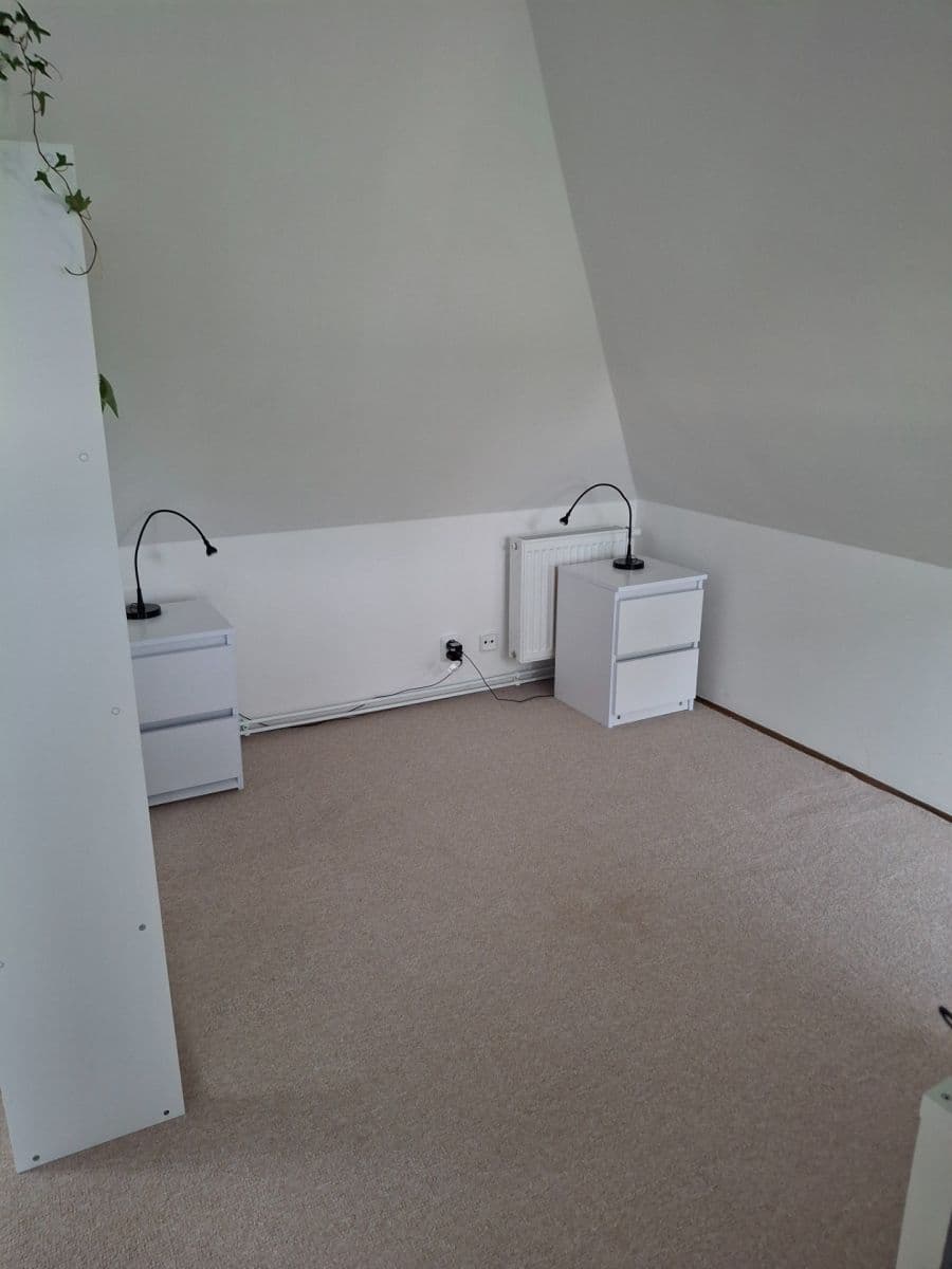 Prenájom bytu 1-izbový 72 m², Holekova, Praha, Praha Prenájom bytu 1-izbový 72 m², Holekova, Praha, Praha