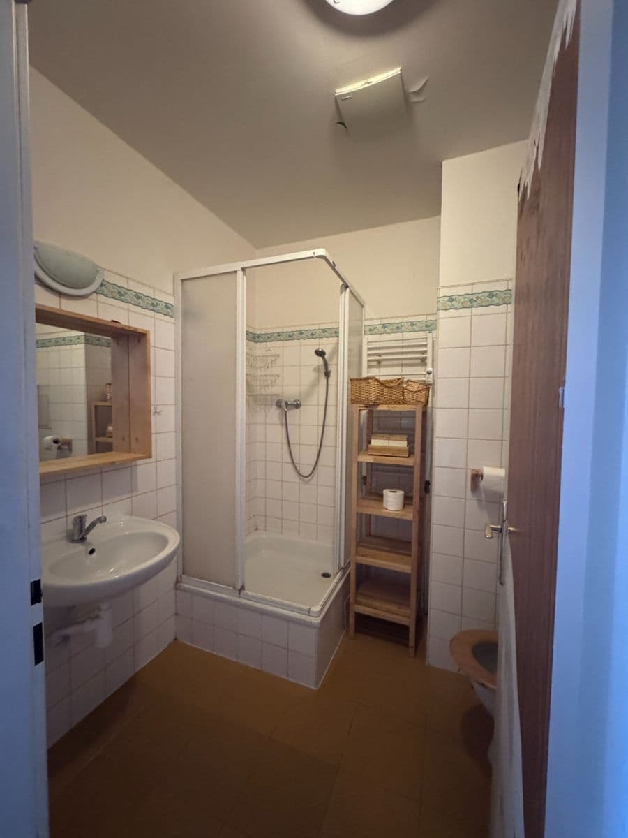 Prenájom bytu Garsoniéra 38 m², K Sídlišti, Tmaň, Středočeský kraj Prenájom bytu Garsoniéra 38 m², K Sídlišti, Tmaň, Středočeský kraj
