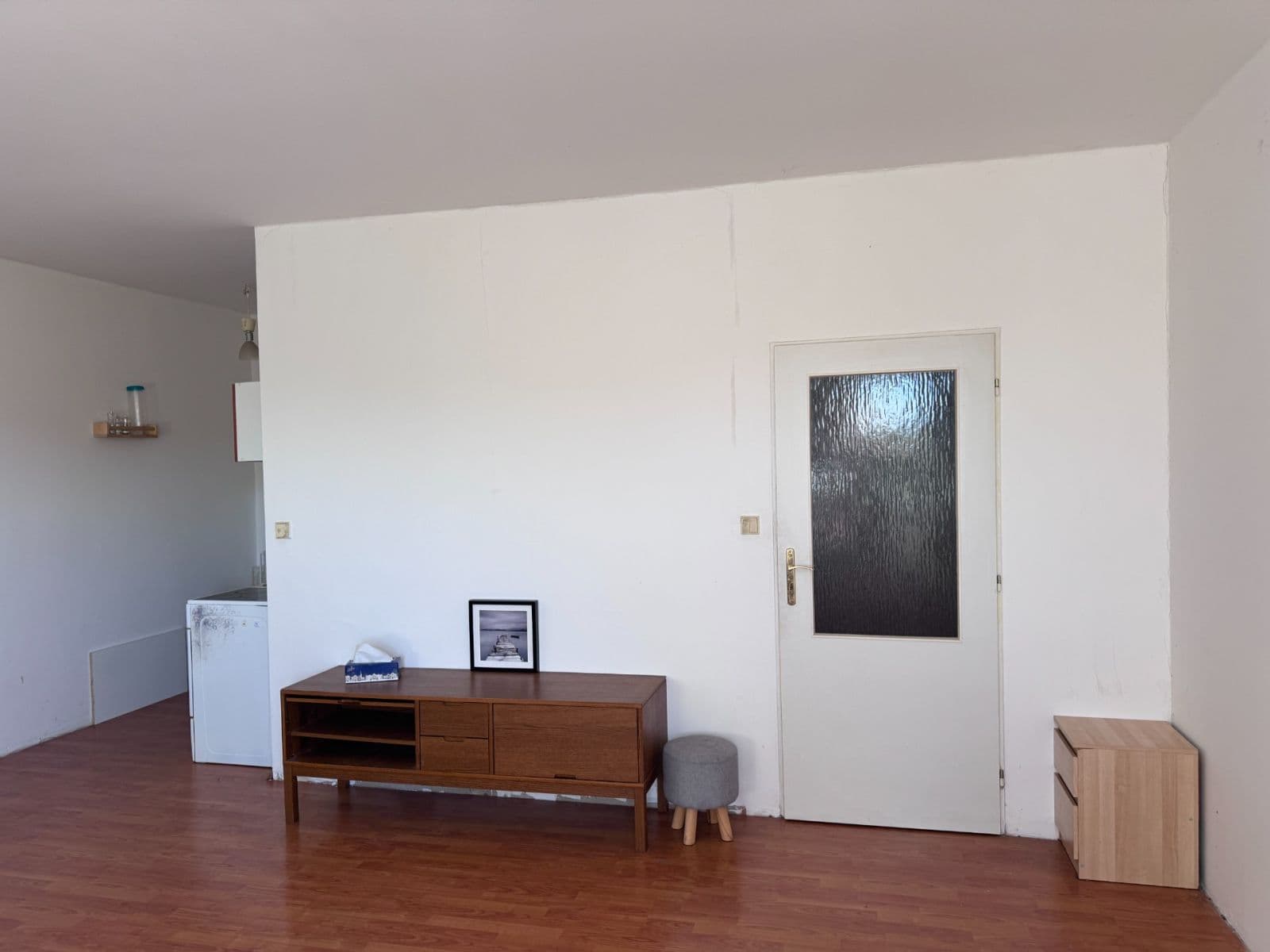 Prenájom bytu Garsoniéra 38 m², K Sídlišti, Tmaň, Středočeský kraj Prenájom bytu Garsoniéra 38 m², K Sídlišti, Tmaň, Středočeský kraj