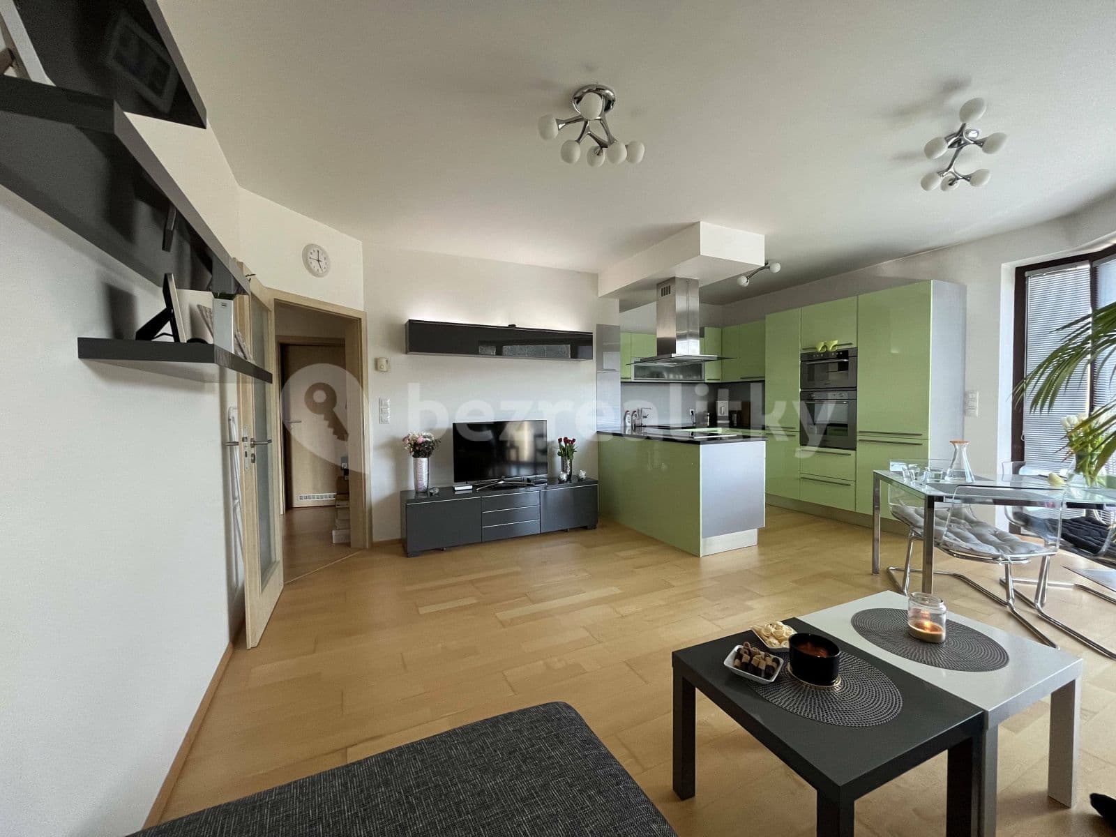 Prenájom bytu 3-izbový 78 m², Nademlejnská, Praha, Praha Prenájom bytu 3-izbový 78 m², Nademlejnská, Praha, Praha
