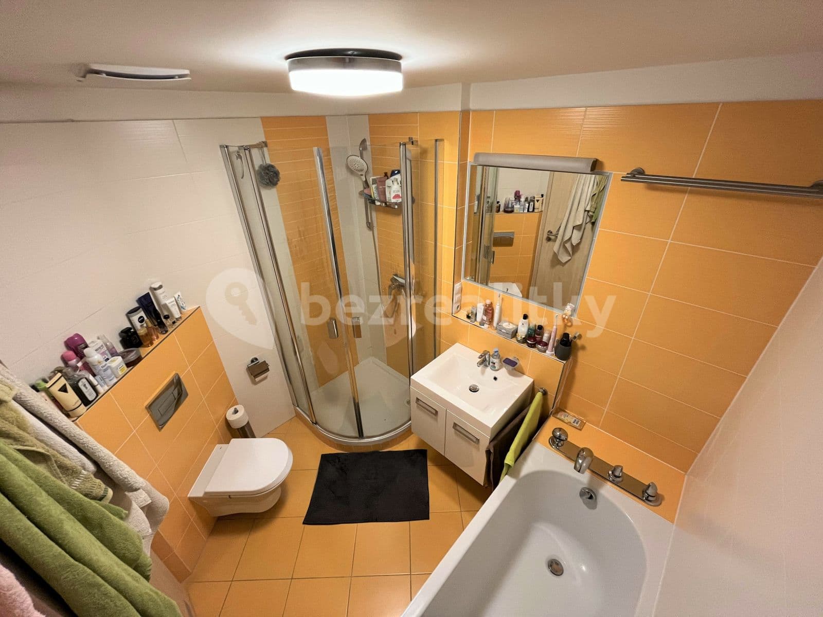 Prenájom bytu 3-izbový 78 m², Nademlejnská, Praha, Praha Prenájom bytu 3-izbový 78 m², Nademlejnská, Praha, Praha