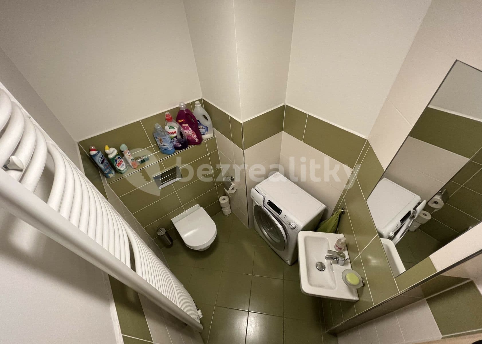 Prenájom bytu 3-izbový 78 m², Nademlejnská, Praha, Praha Prenájom bytu 3-izbový 78 m², Nademlejnská, Praha, Praha