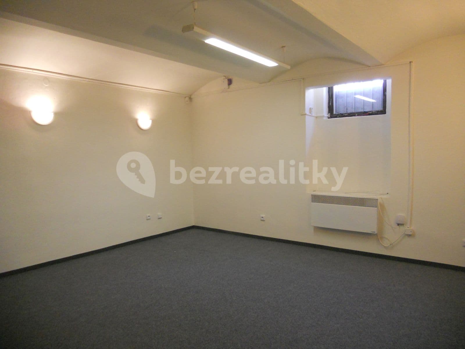 Prenájom kancelárie 48 m², Korunovační, Praha, Praha Prenájom kancelárie 48 m², Korunovační, Praha, Praha