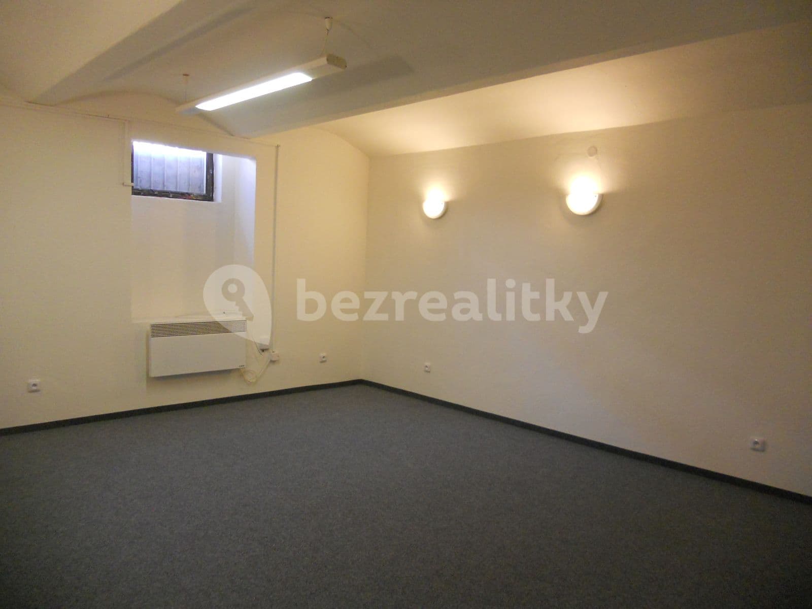 Prenájom kancelárie 48 m², Korunovační, Praha, Praha Prenájom kancelárie 48 m², Korunovační, Praha, Praha