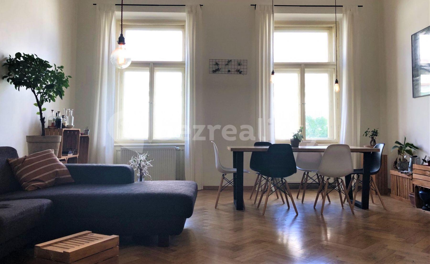 Prenájom bytu 2-izbový 64 m², Pernerova, Praha, Praha