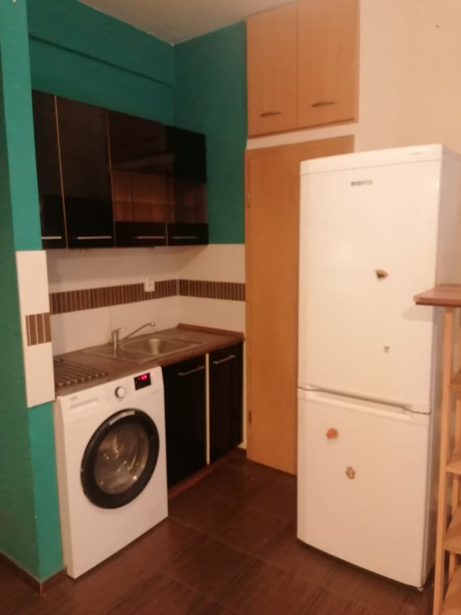 Prenájom bytu 2-izbový 60 m², Gutova, Praha, Praha Prenájom bytu 2-izbový 60 m², Gutova, Praha, Praha
