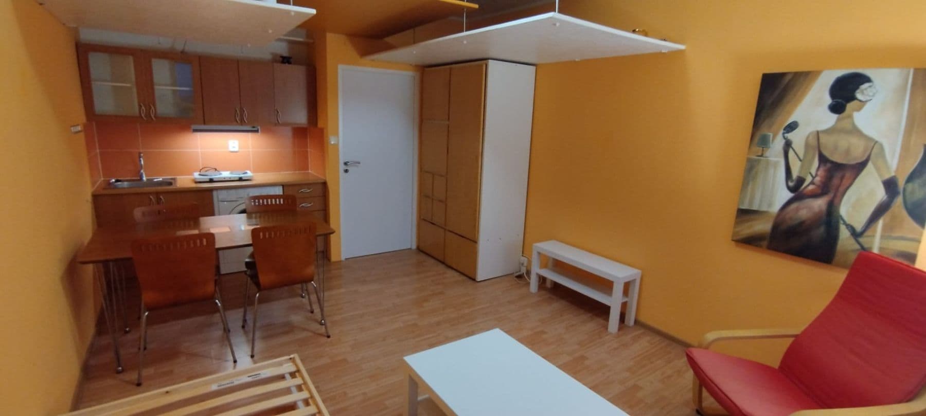 Prenájom bytu 1-izbový 25 m², Jabloňová, Praha, Praha Prenájom bytu 1-izbový 25 m², Jabloňová, Praha, Praha