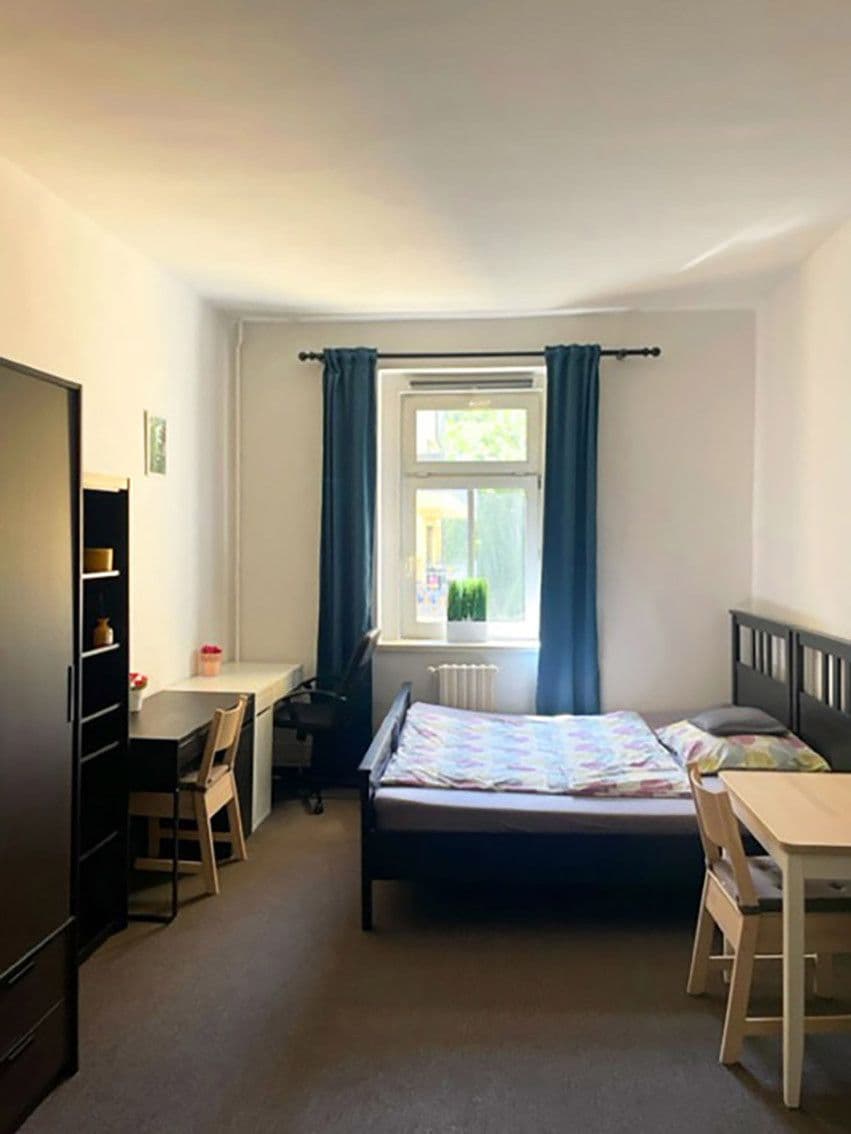 Prenájom bytu 16 m², Českobrodská, Praha, Praha Prenájom bytu 16 m², Českobrodská, Praha, Praha