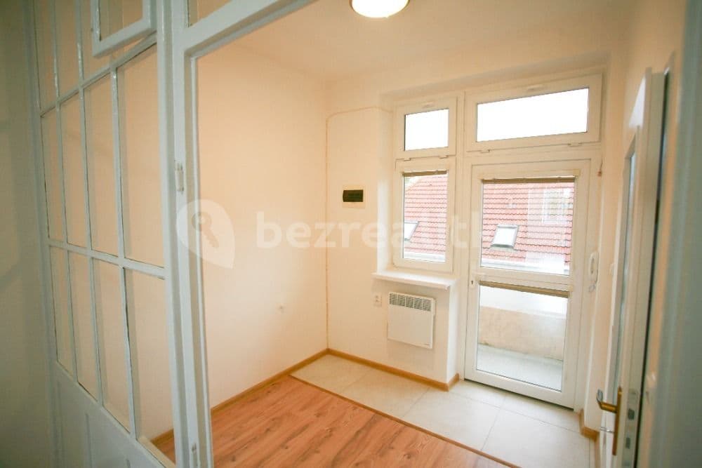 Prenájom bytu 1-izbový 36 m², Renneská třída, Brno, Jihomoravský kraj Prenájom bytu 1-izbový 36 m², Renneská třída, Brno, Jihomoravský kraj