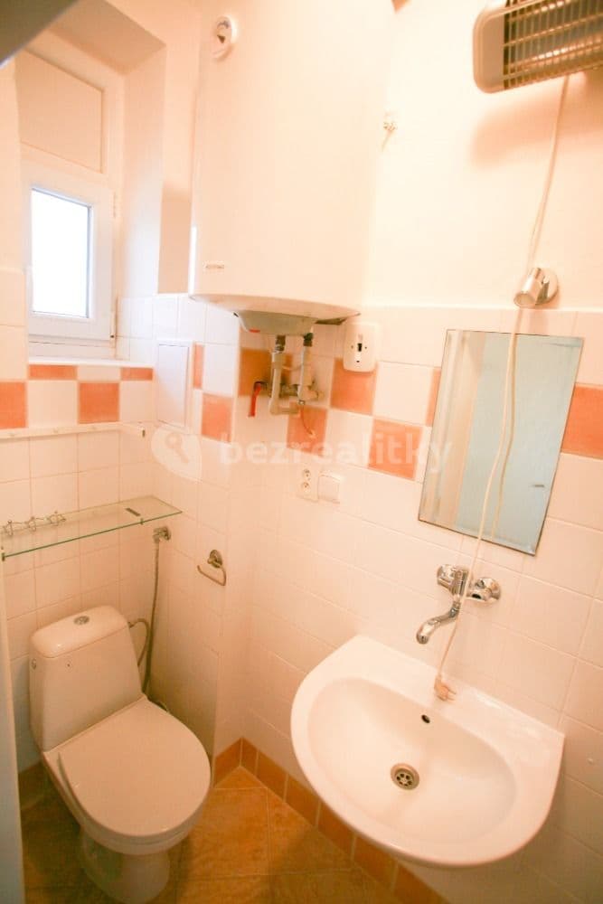 Prenájom bytu 1-izbový 36 m², Renneská třída, Brno, Jihomoravský kraj Prenájom bytu 1-izbový 36 m², Renneská třída, Brno, Jihomoravský kraj