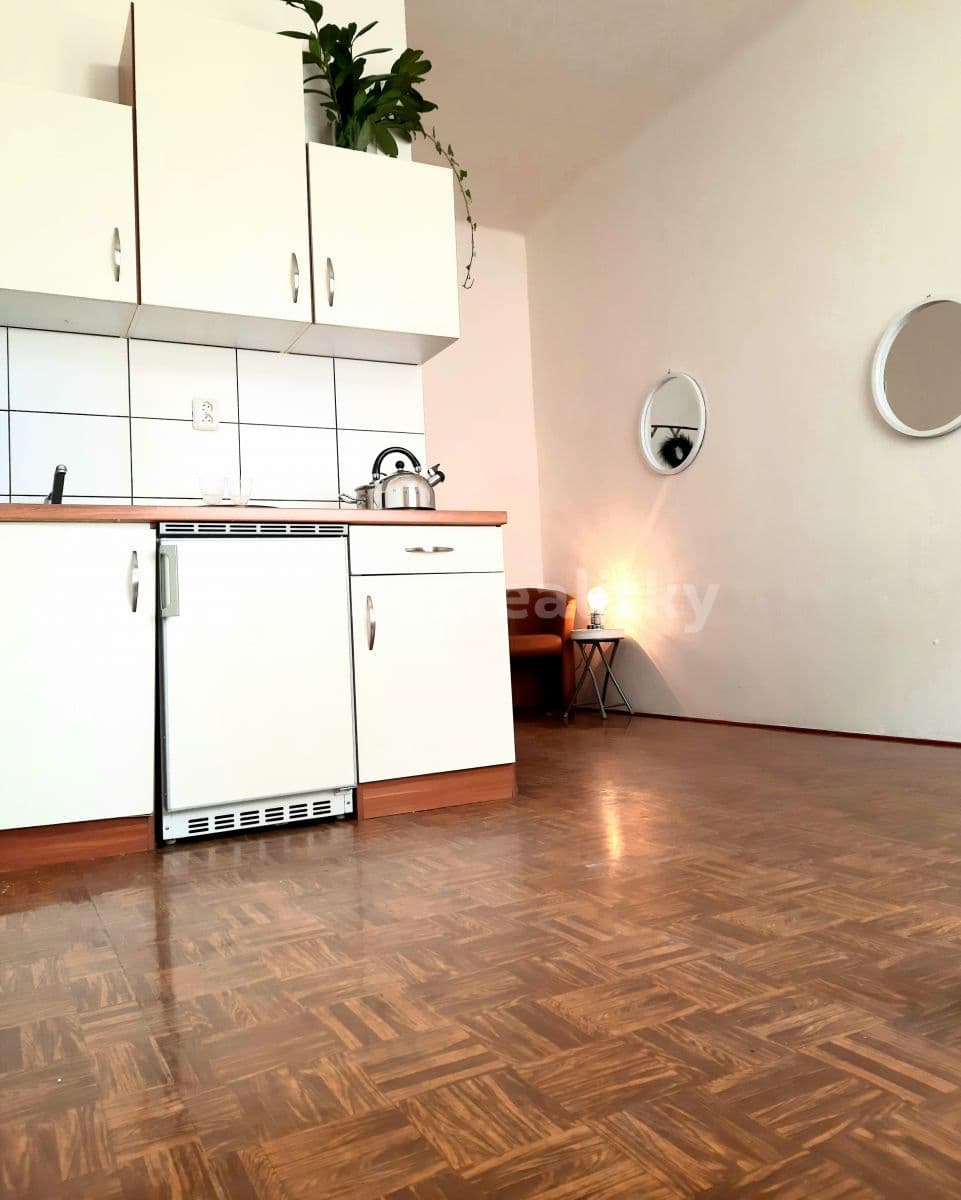 Prenájom bytu 1-izbový 25 m², Krásova, Praha, Praha Prenájom bytu 1-izbový 25 m², Krásova, Praha, Praha