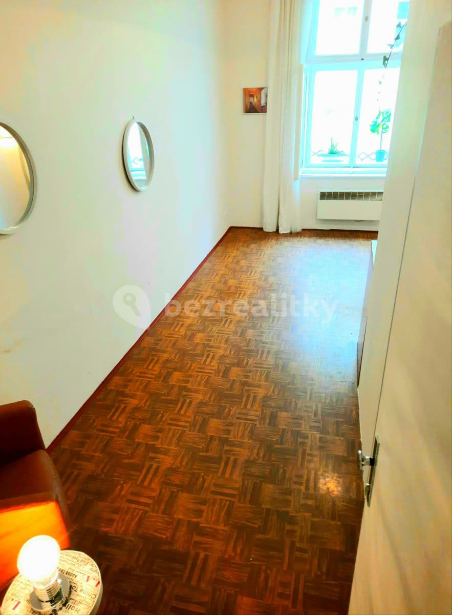 Prenájom bytu 1-izbový 25 m², Krásova, Praha, Praha Prenájom bytu 1-izbový 25 m², Krásova, Praha, Praha