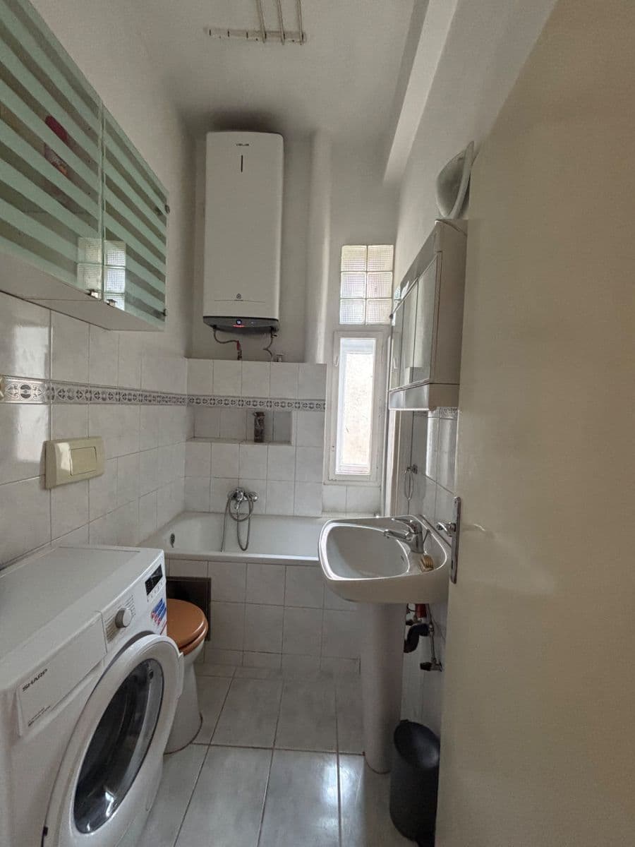 Prenájom bytu 2-izbový 60 m², Čiklova, Praha, Praha Prenájom bytu 2-izbový 60 m², Čiklova, Praha, Praha