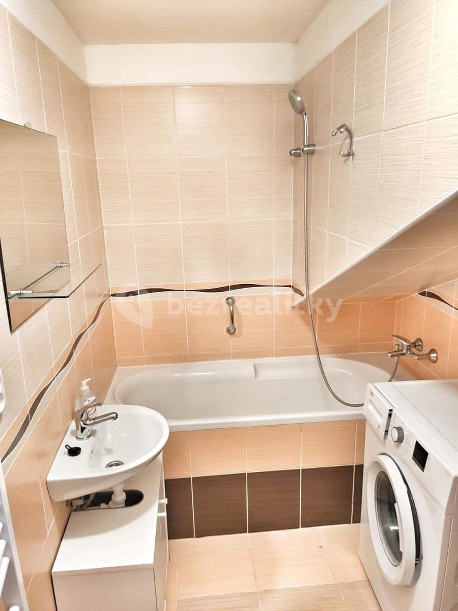 Prenájom bytu 2-izbový 45 m², Unhošťská, Hostivice, Středočeský kraj Prenájom bytu 2-izbový 45 m², Unhošťská, Hostivice, Středočeský kraj