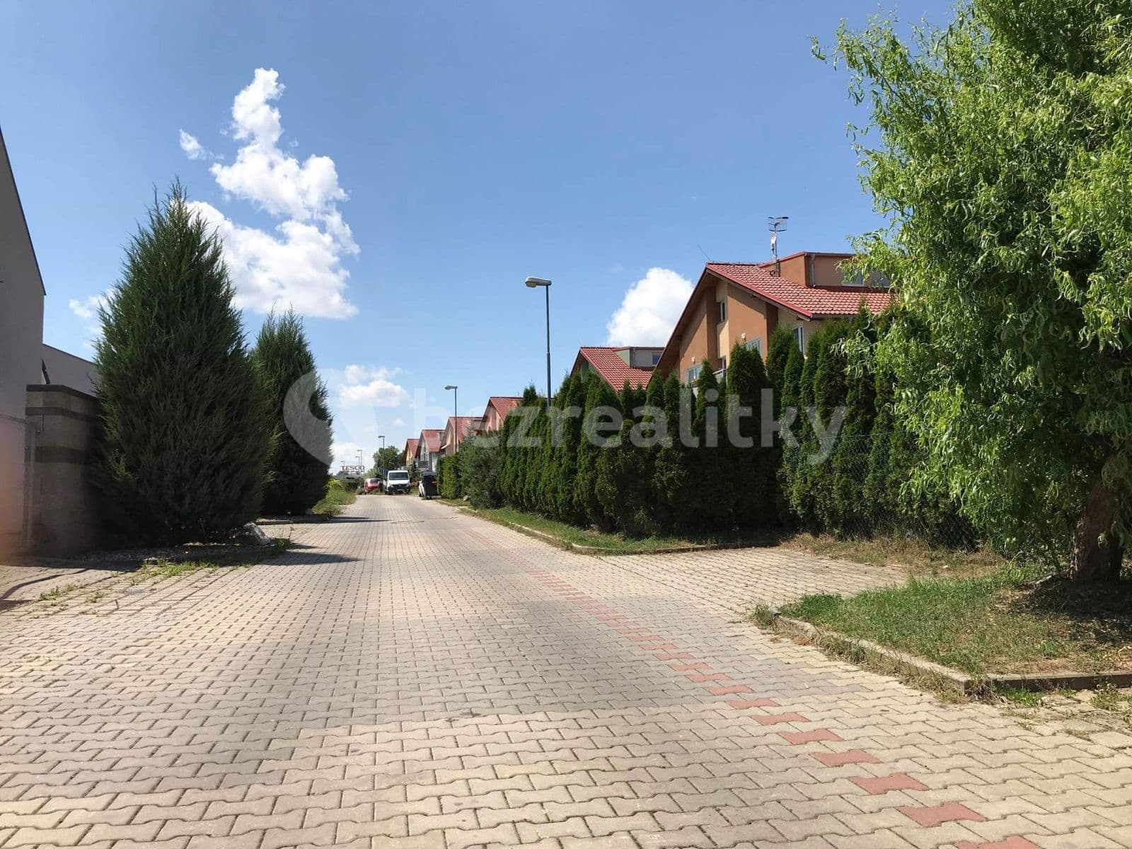 Prenájom bytu 2-izbový 45 m², Unhošťská, Hostivice, Středočeský kraj Prenájom bytu 2-izbový 45 m², Unhošťská, Hostivice, Středočeský kraj