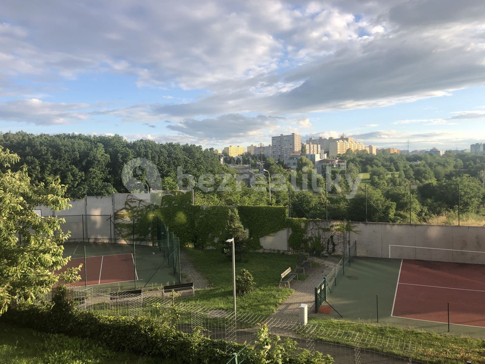 Prenájom bytu 1-izbový 44 m², Athénská, Praha, Praha Prenájom bytu 1-izbový 44 m², Athénská, Praha, Praha