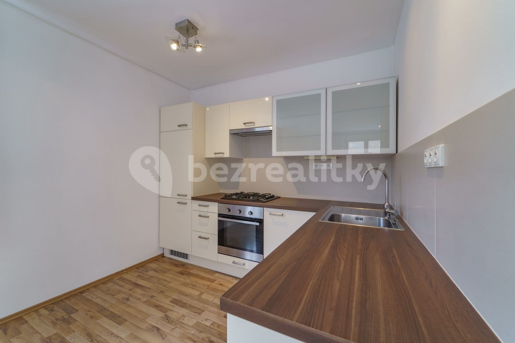 Prenájom bytu 2-izbový 54 m², Hořanská, Praha, Praha Prenájom bytu 2-izbový 54 m², Hořanská, Praha, Praha