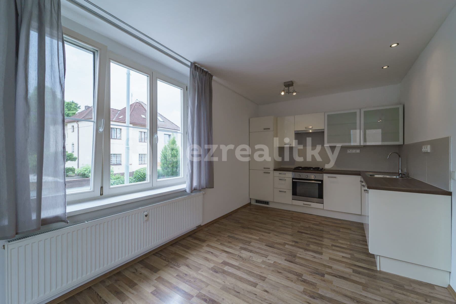 Prenájom bytu 2-izbový 54 m², Hořanská, Praha, Praha Prenájom bytu 2-izbový 54 m², Hořanská, Praha, Praha