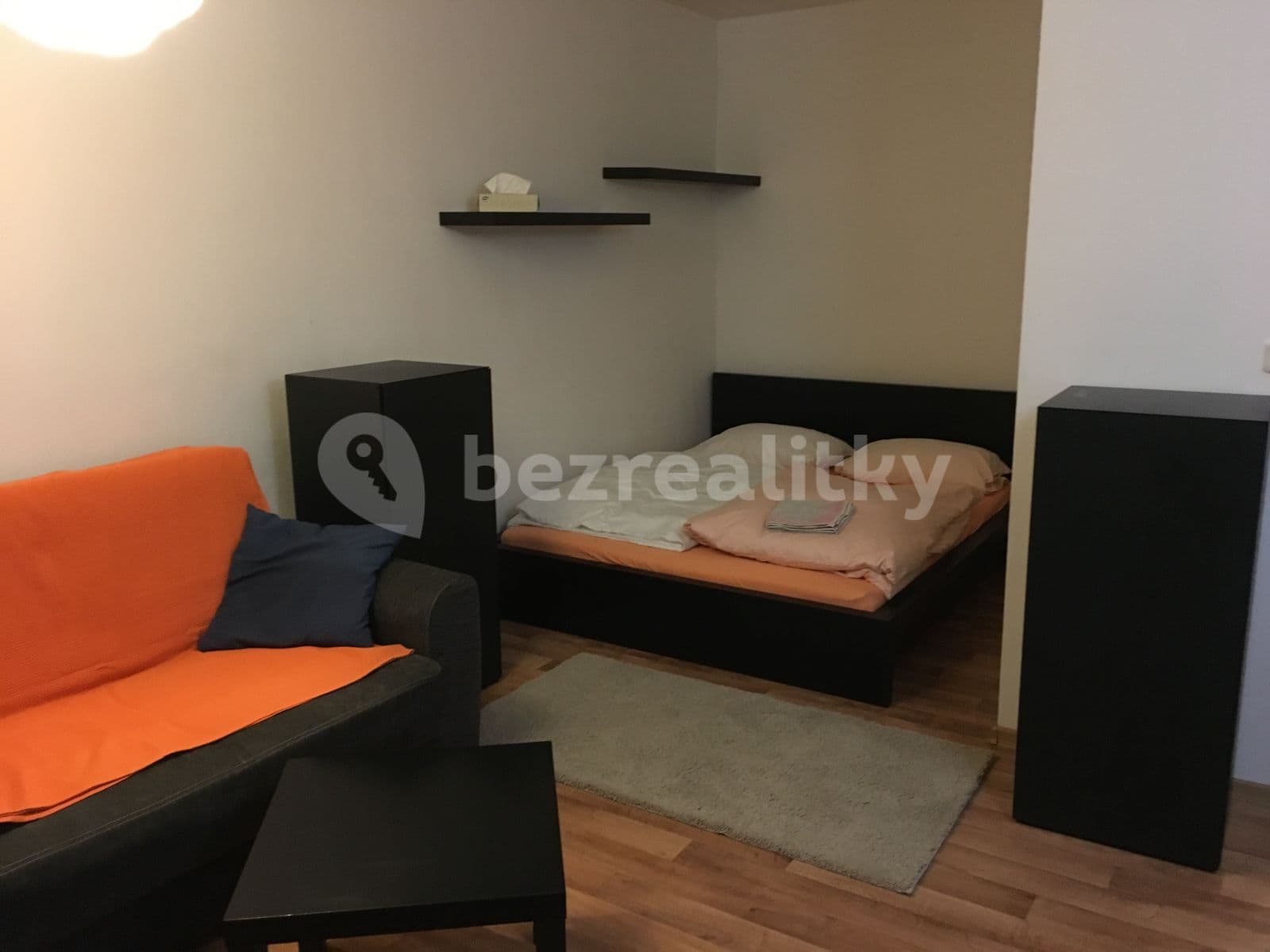 Prenájom bytu Garsoniéra 31 m², Zahradníčkova, Praha, Praha Prenájom bytu Garsoniéra 31 m², Zahradníčkova, Praha, Praha