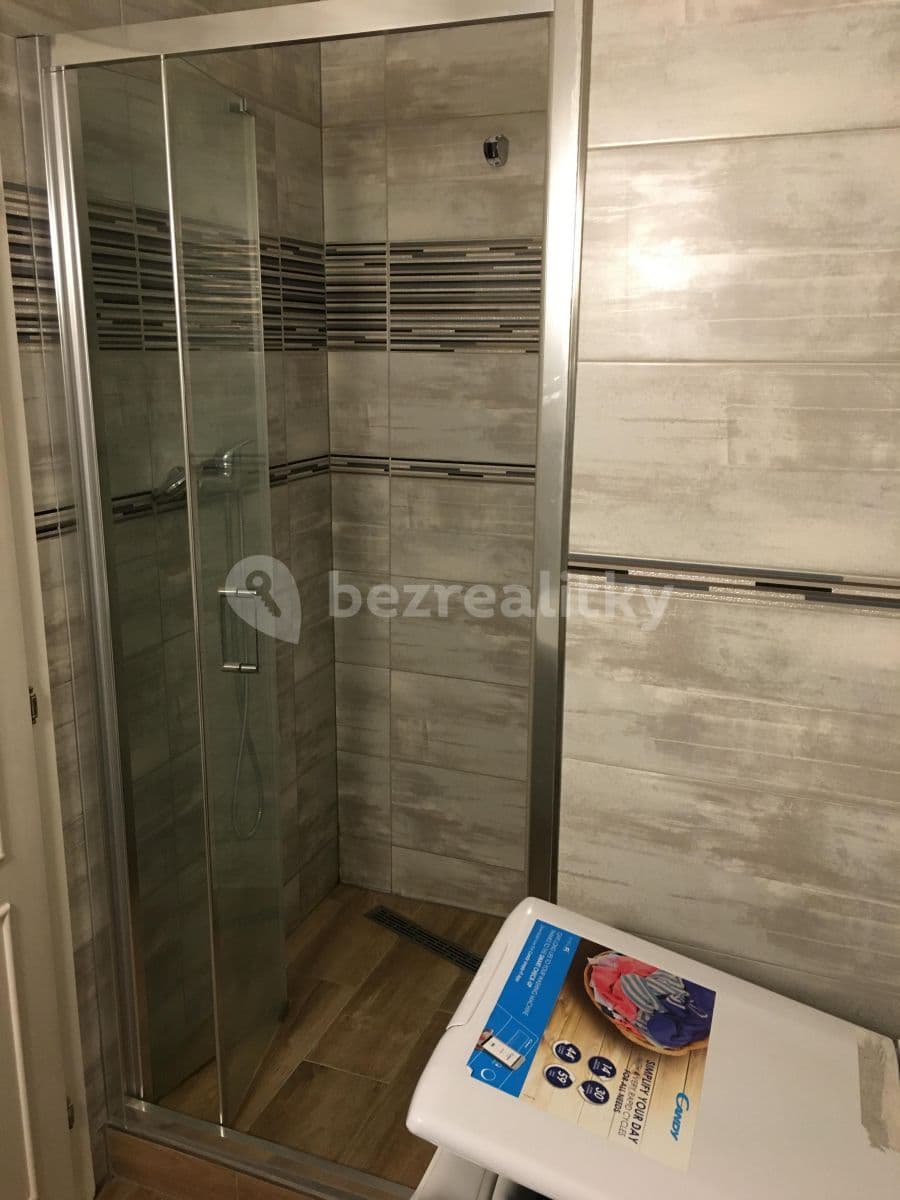 Prenájom bytu Garsoniéra 31 m², Zahradníčkova, Praha, Praha Prenájom bytu Garsoniéra 31 m², Zahradníčkova, Praha, Praha