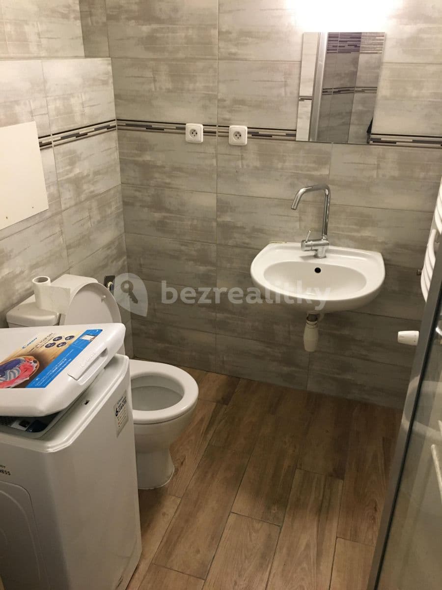 Prenájom bytu Garsoniéra 31 m², Zahradníčkova, Praha, Praha Prenájom bytu Garsoniéra 31 m², Zahradníčkova, Praha, Praha