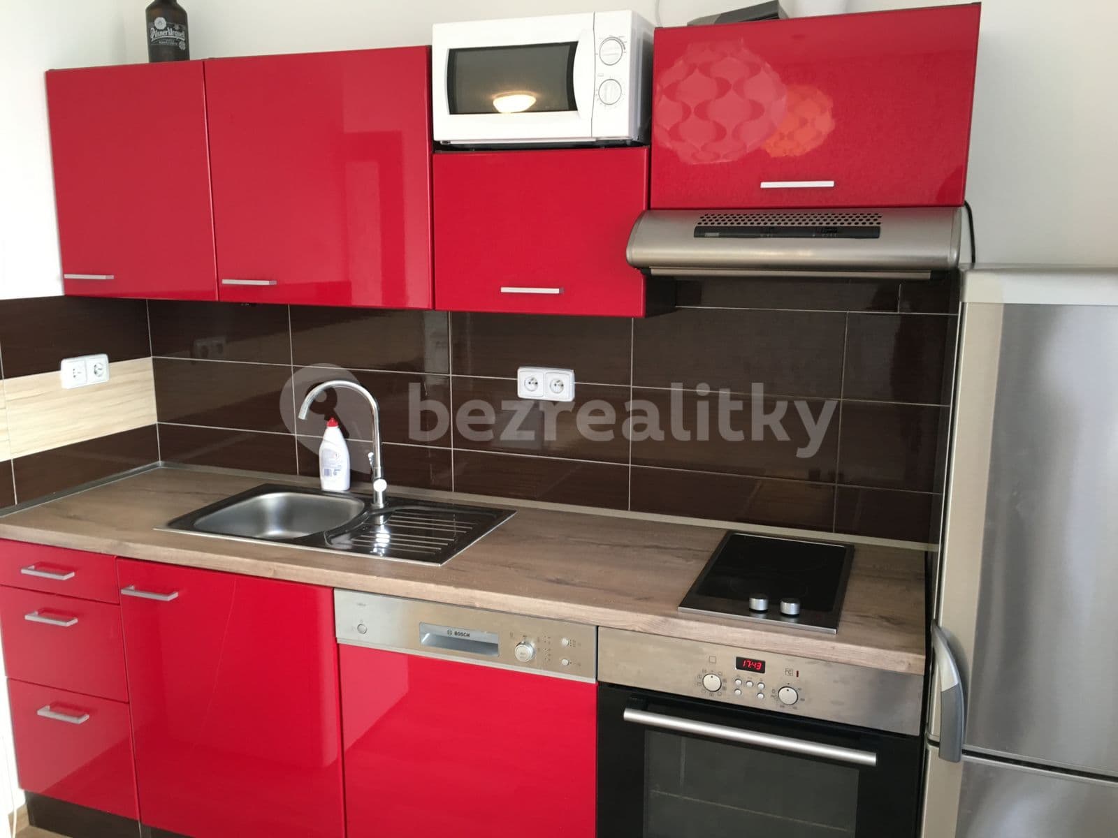 Prenájom bytu Garsoniéra 31 m², Zahradníčkova, Praha, Praha Prenájom bytu Garsoniéra 31 m², Zahradníčkova, Praha, Praha