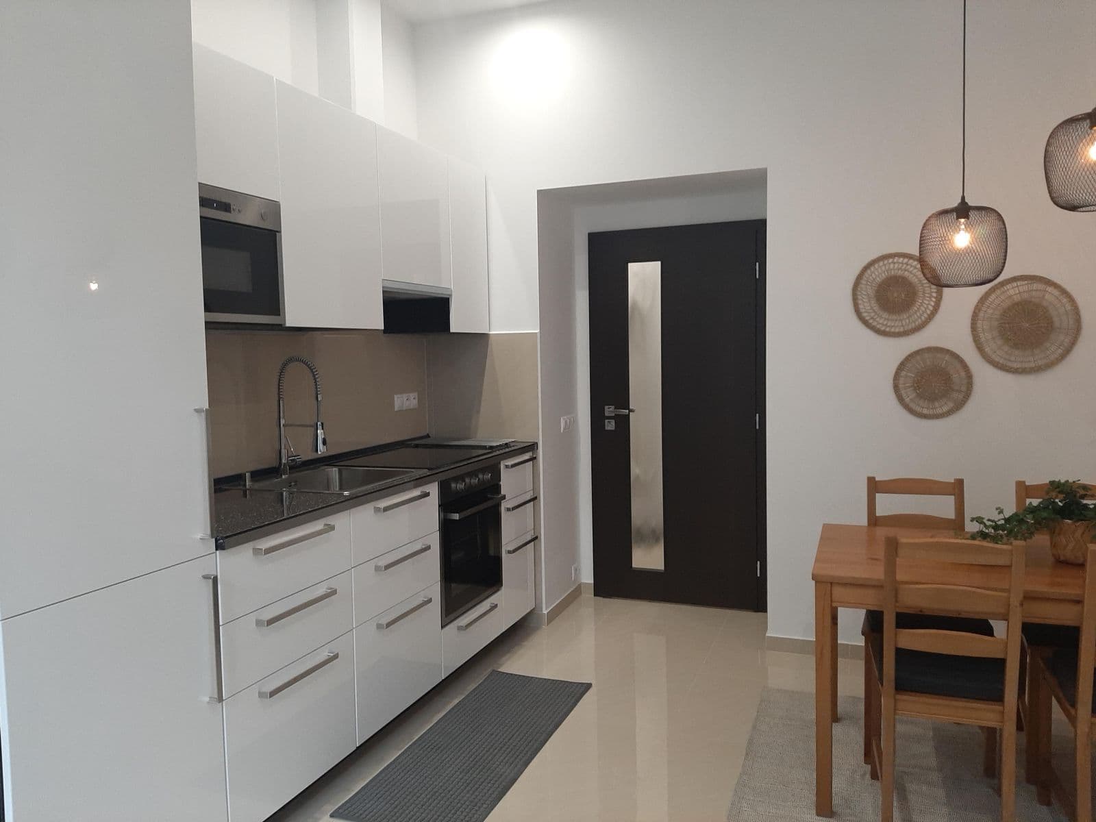 Prenájom bytu 2-izbový 54 m², Nuselská, Praha, Praha Prenájom bytu 2-izbový 54 m², Nuselská, Praha, Praha