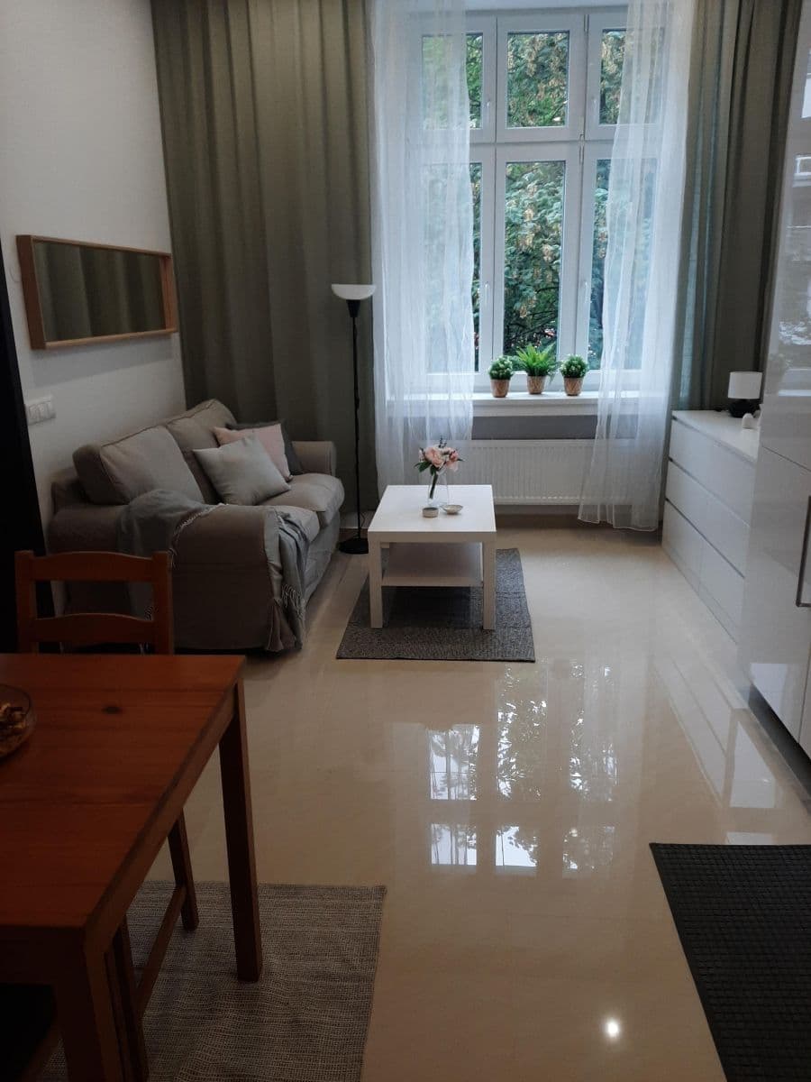 Prenájom bytu 2-izbový 54 m², Nuselská, Praha, Praha Prenájom bytu 2-izbový 54 m², Nuselská, Praha, Praha