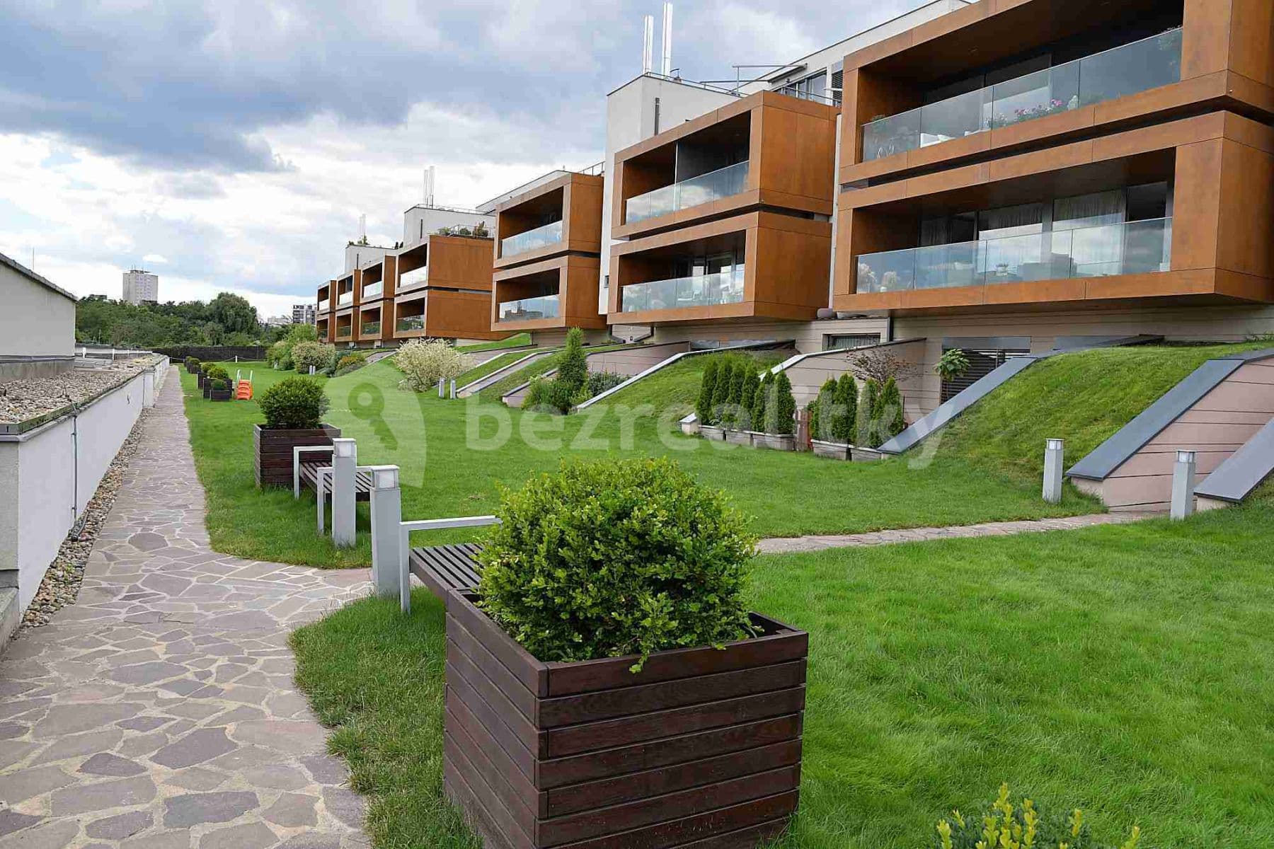 Prenájom bytu 1-izbový 26 m², Mezitraťová, Praha, Praha Prenájom bytu 1-izbový 26 m², Mezitraťová, Praha, Praha