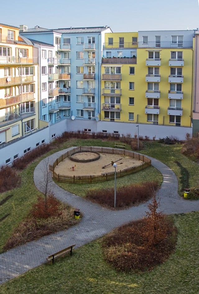Prenájom bytu 1-izbový 38 m², Za valem, Praha, Praha Prenájom bytu 1-izbový 38 m², Za valem, Praha, Praha