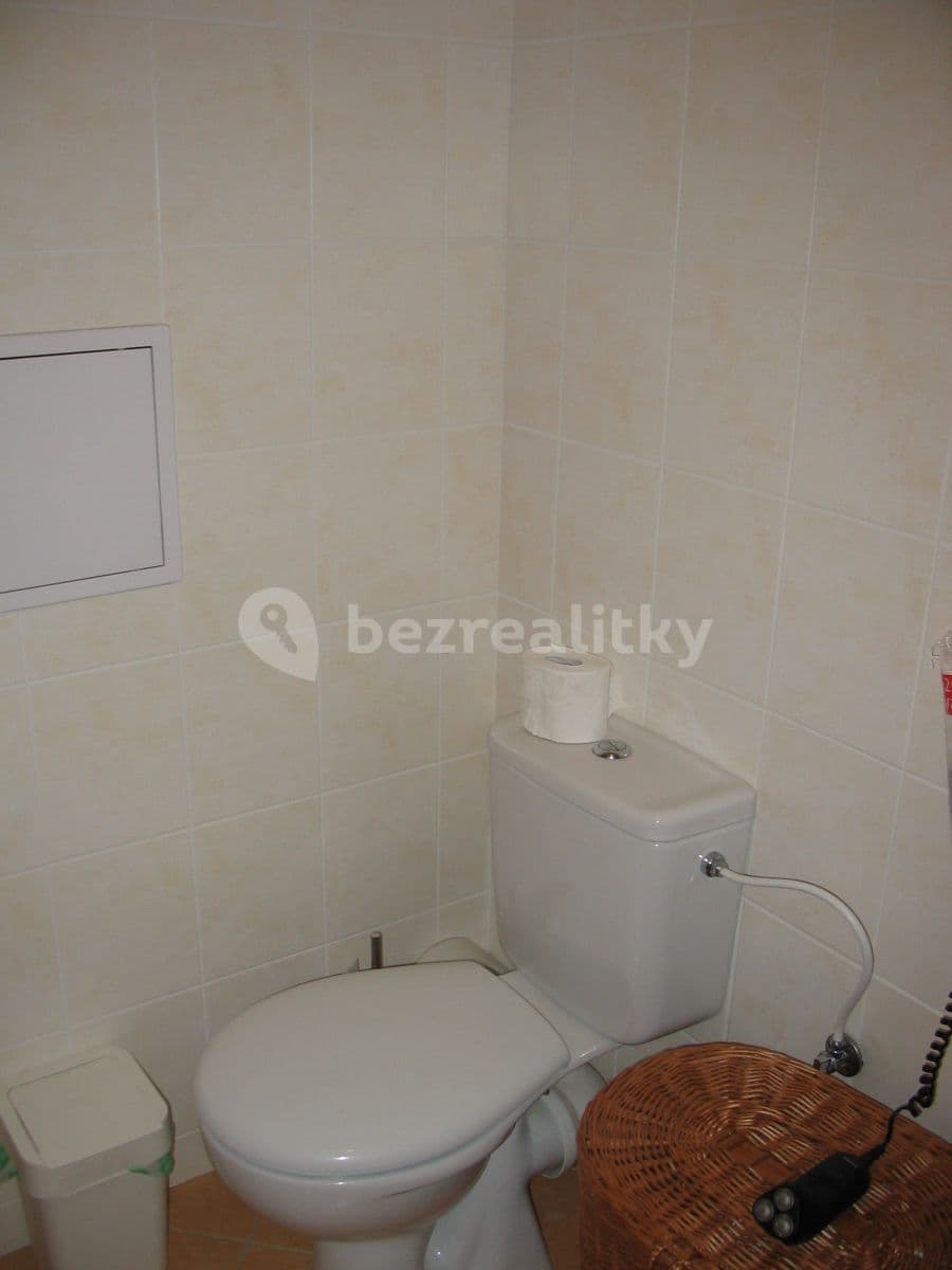Prenájom bytu 1-izbový 40 m², Jemnická, Praha, Praha Prenájom bytu 1-izbový 40 m², Jemnická, Praha, Praha