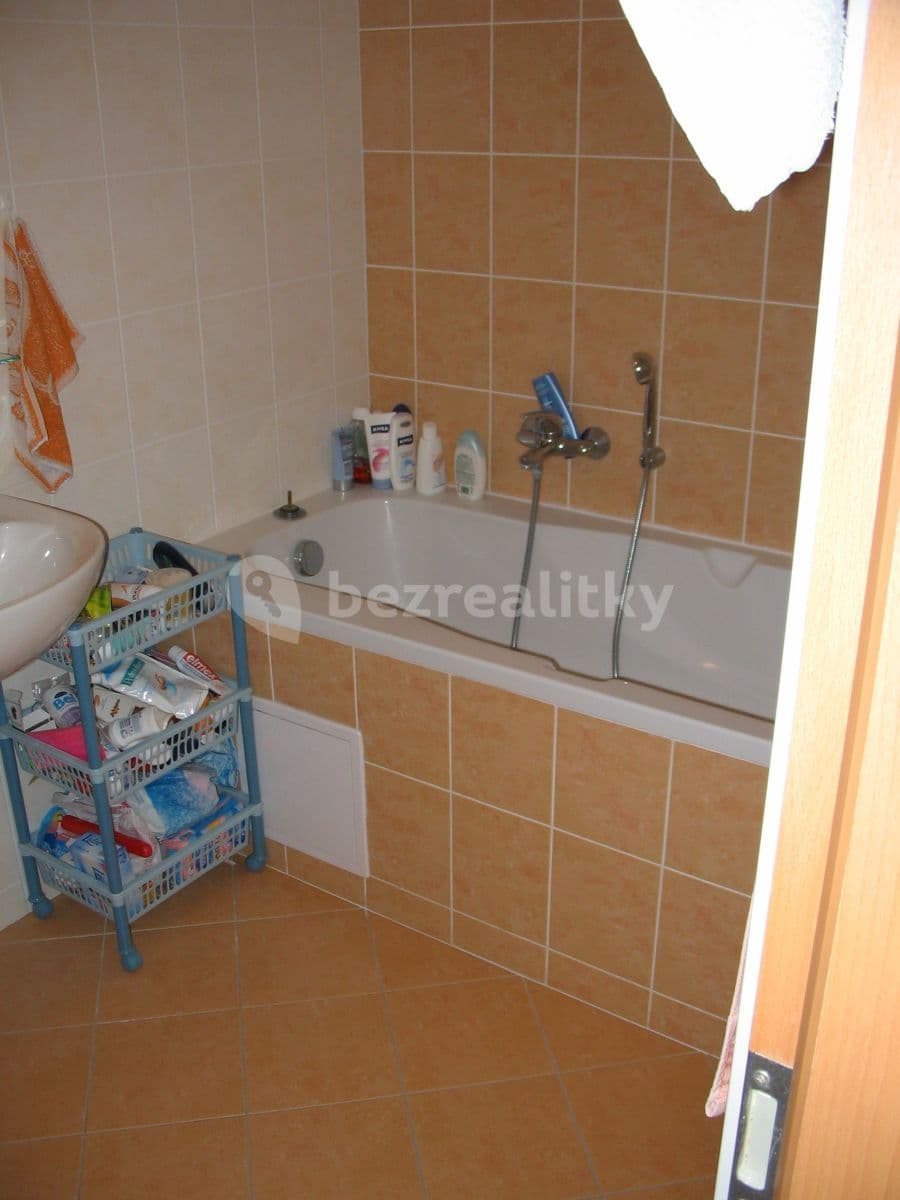 Prenájom bytu 1-izbový 40 m², Jemnická, Praha, Praha Prenájom bytu 1-izbový 40 m², Jemnická, Praha, Praha