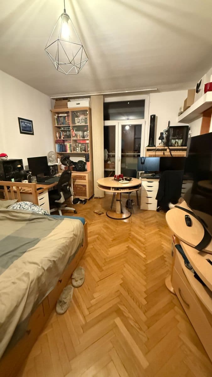 Prenájom bytu 1-izbový 32 m², Halasovo náměstí, Brno, Jihomoravský kraj Prenájom bytu 1-izbový 32 m², Halasovo náměstí, Brno, Jihomoravský kraj