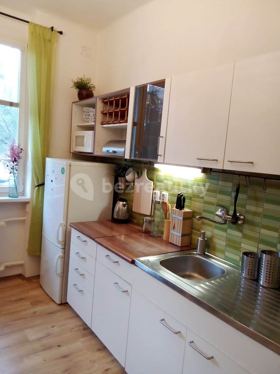 Prenájom bytu 2-izbový 40 m², Jičínská, Praha, Praha Prenájom bytu 2-izbový 40 m², Jičínská, Praha, Praha