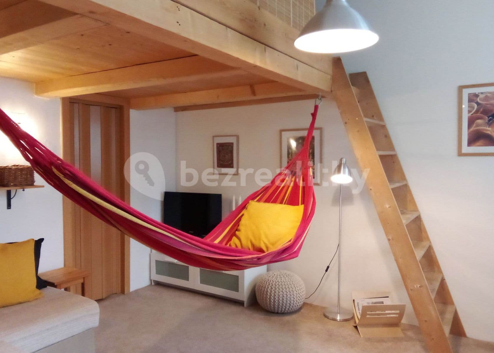 Prenájom bytu 2-izbový 40 m², Jičínská, Praha, Praha Prenájom bytu 2-izbový 40 m², Jičínská, Praha, Praha