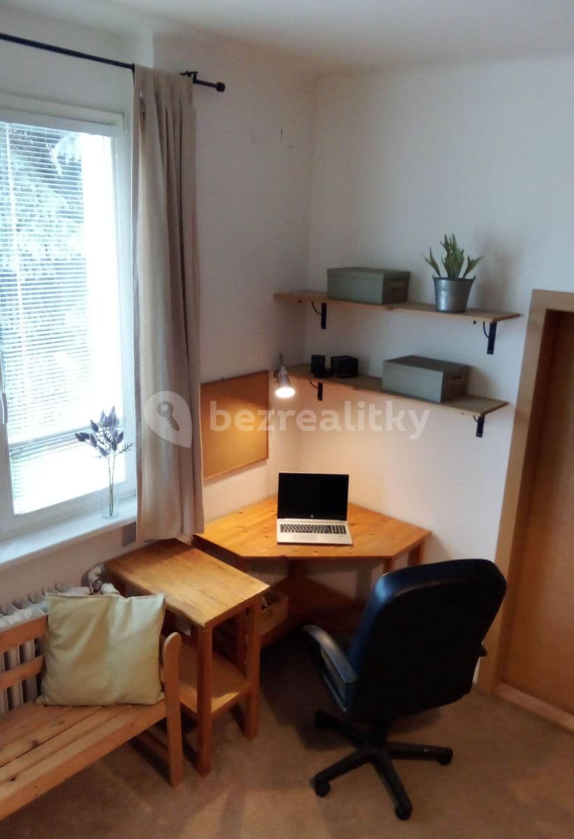 Prenájom bytu 2-izbový 40 m², Jičínská, Praha, Praha Prenájom bytu 2-izbový 40 m², Jičínská, Praha, Praha