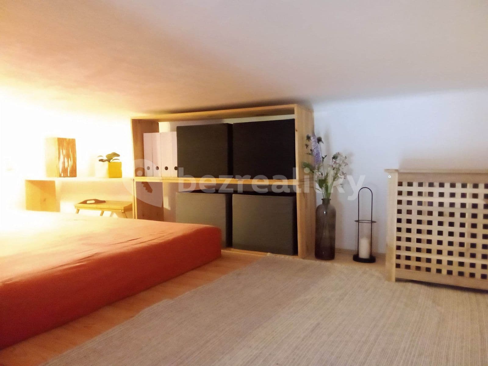 Prenájom bytu 2-izbový 40 m², Jičínská, Praha, Praha Prenájom bytu 2-izbový 40 m², Jičínská, Praha, Praha