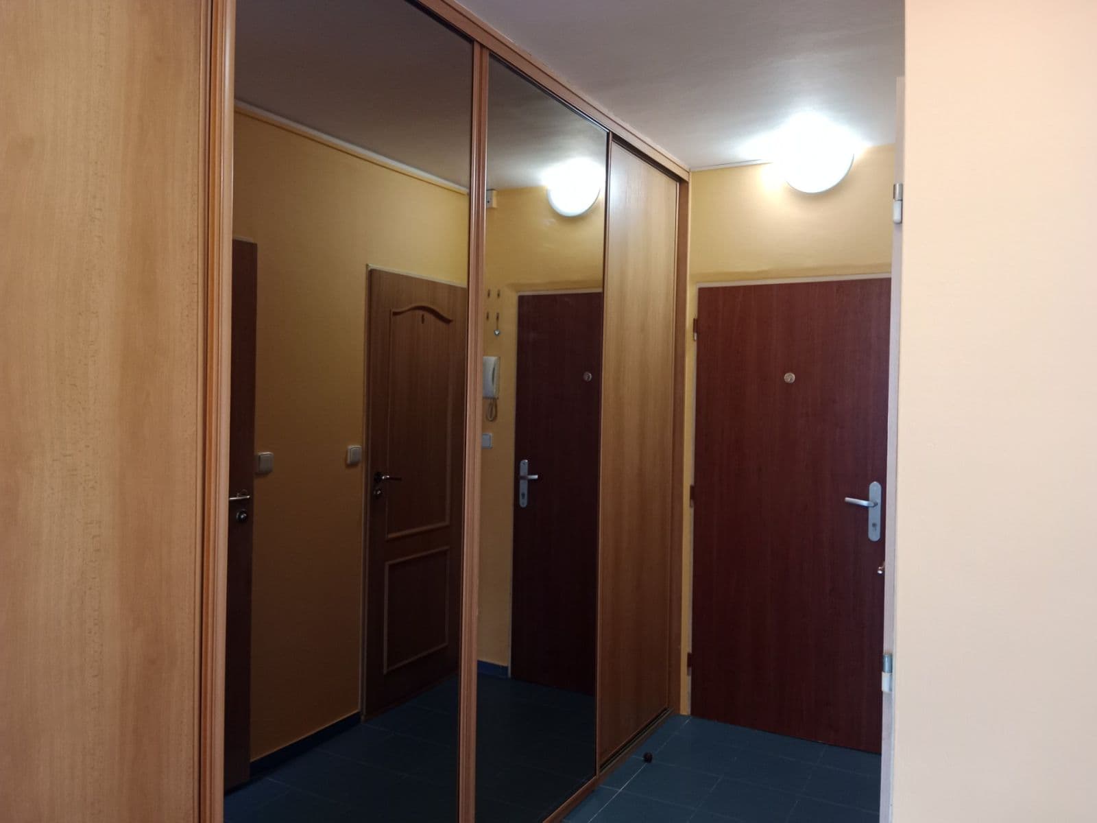 Prenájom bytu 2-izbový 45 m², U Děkanky, Praha, Praha Prenájom bytu 2-izbový 45 m², U Děkanky, Praha, Praha