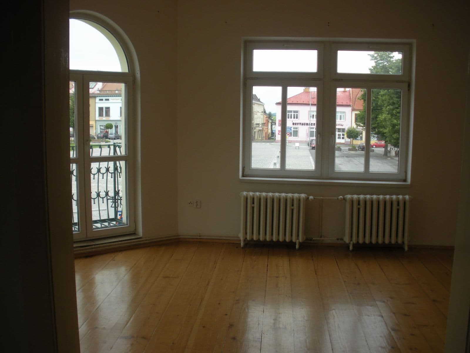 Prenájom bytu 1-izbový 60 m², Palackého náměstí, Jevíčko, Pardubický kraj Prenájom bytu 1-izbový 60 m², Palackého náměstí, Jevíčko, Pardubický kraj